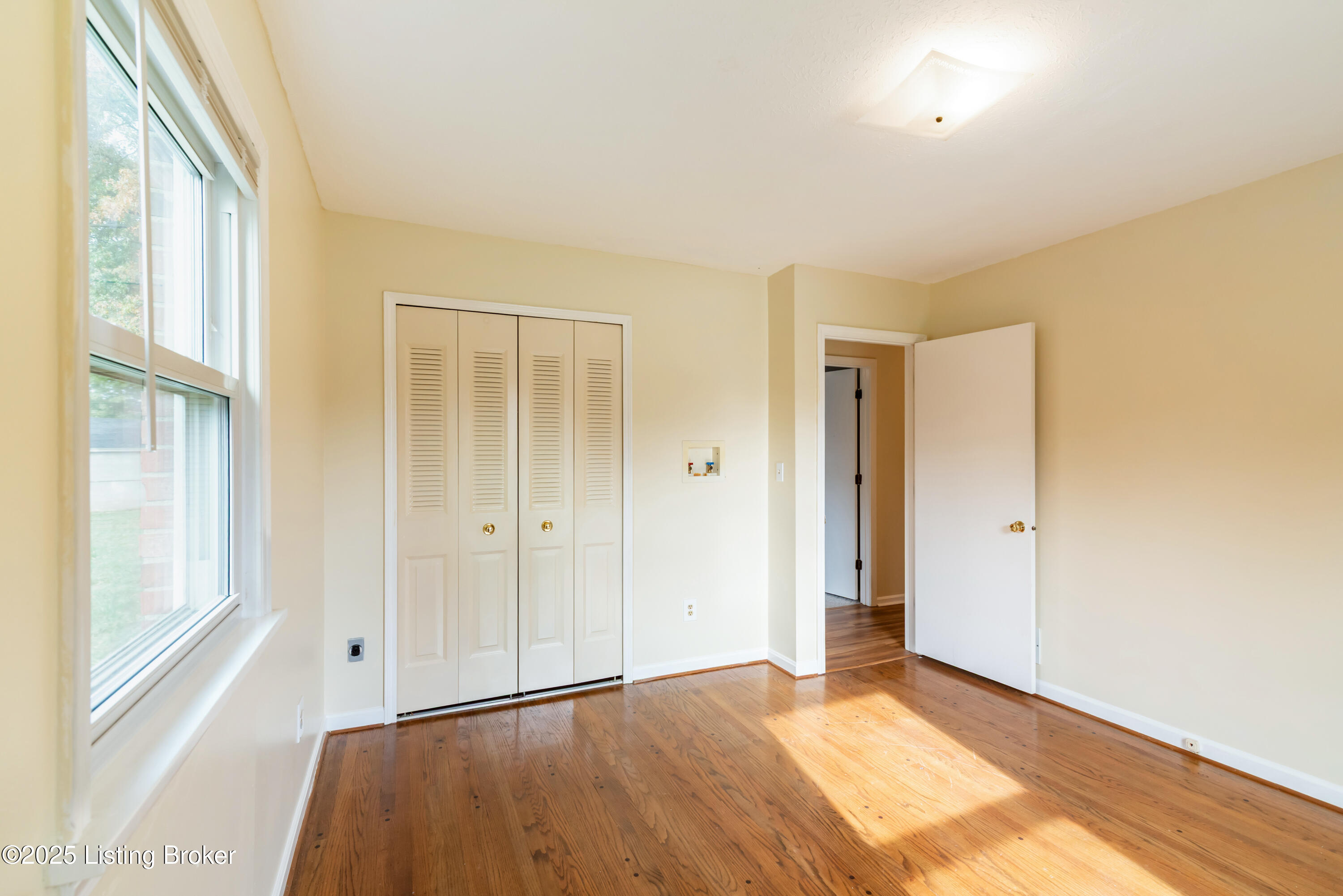 4305 Eastside Ct