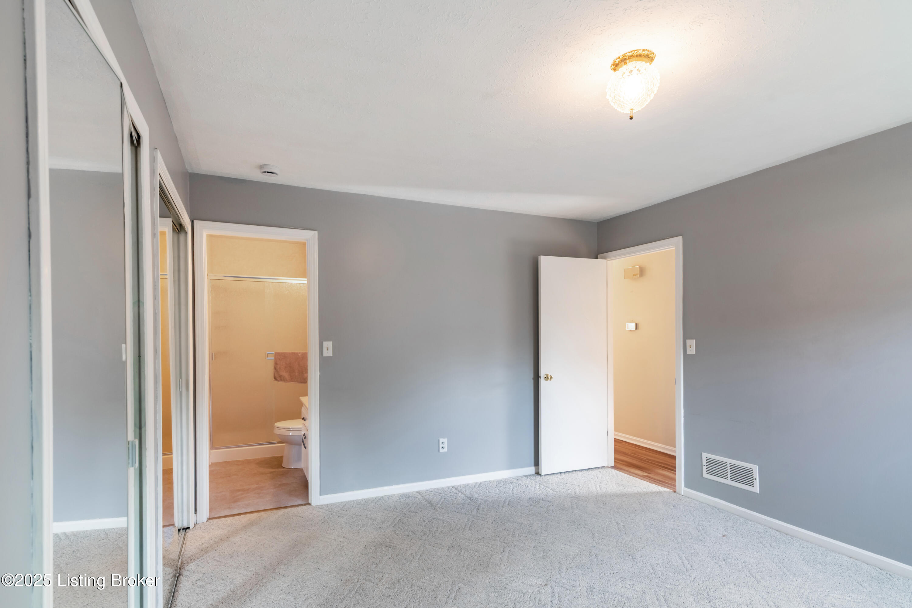 4305 Eastside Ct
