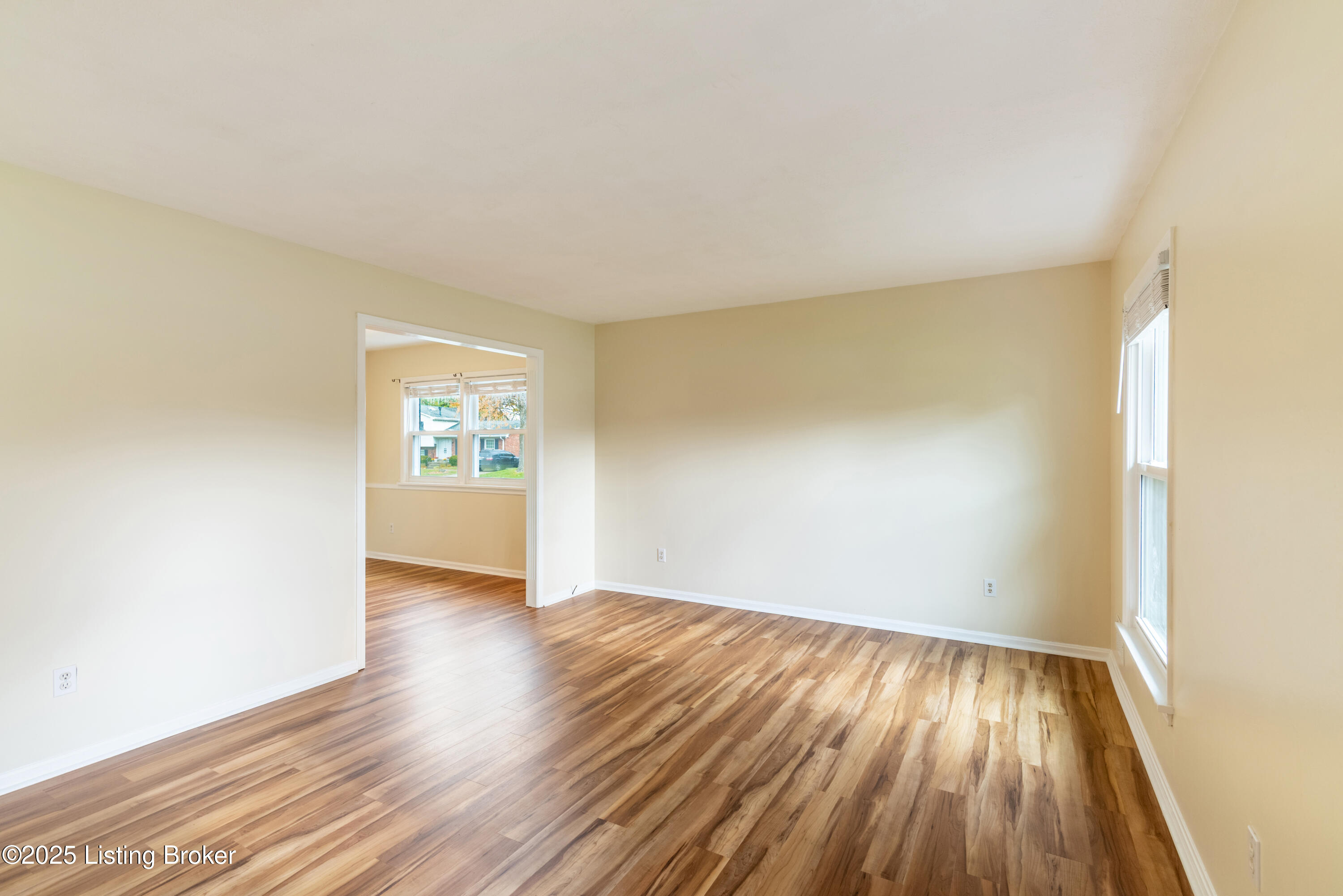 4305 Eastside Ct