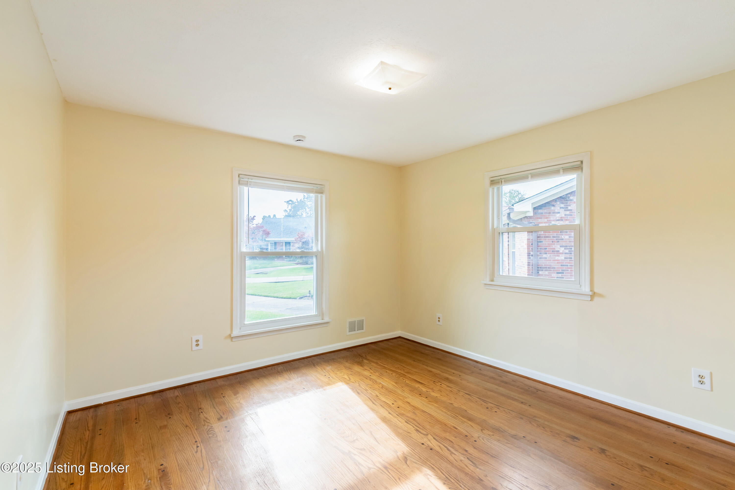 4305 Eastside Ct
