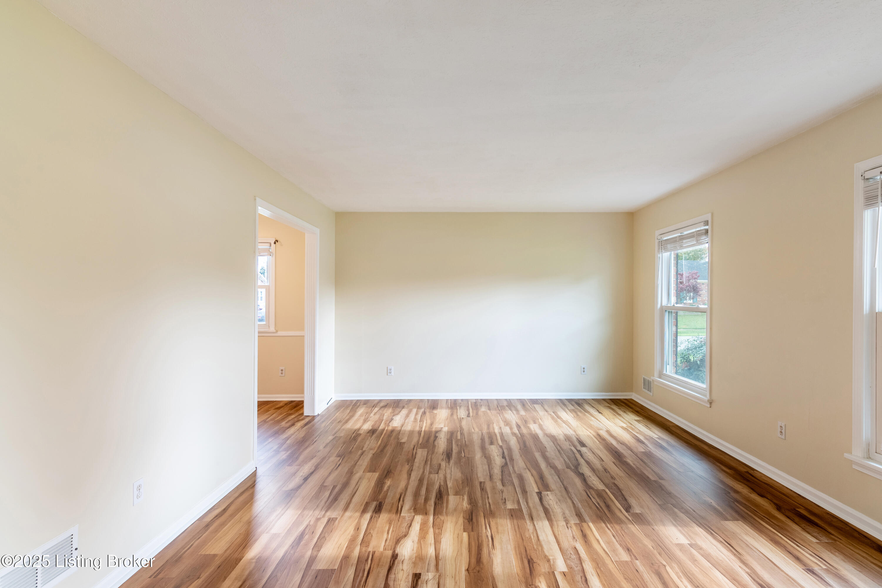 4305 Eastside Ct