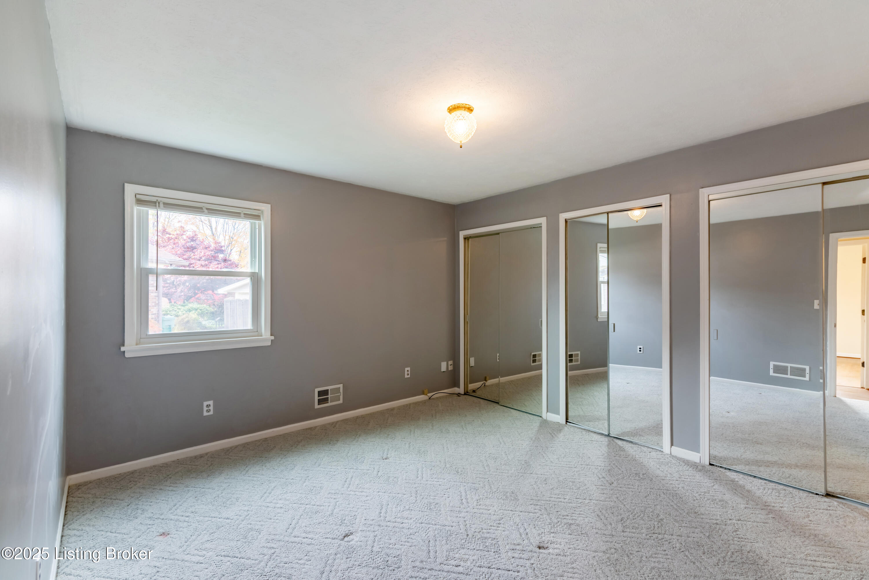 4305 Eastside Ct