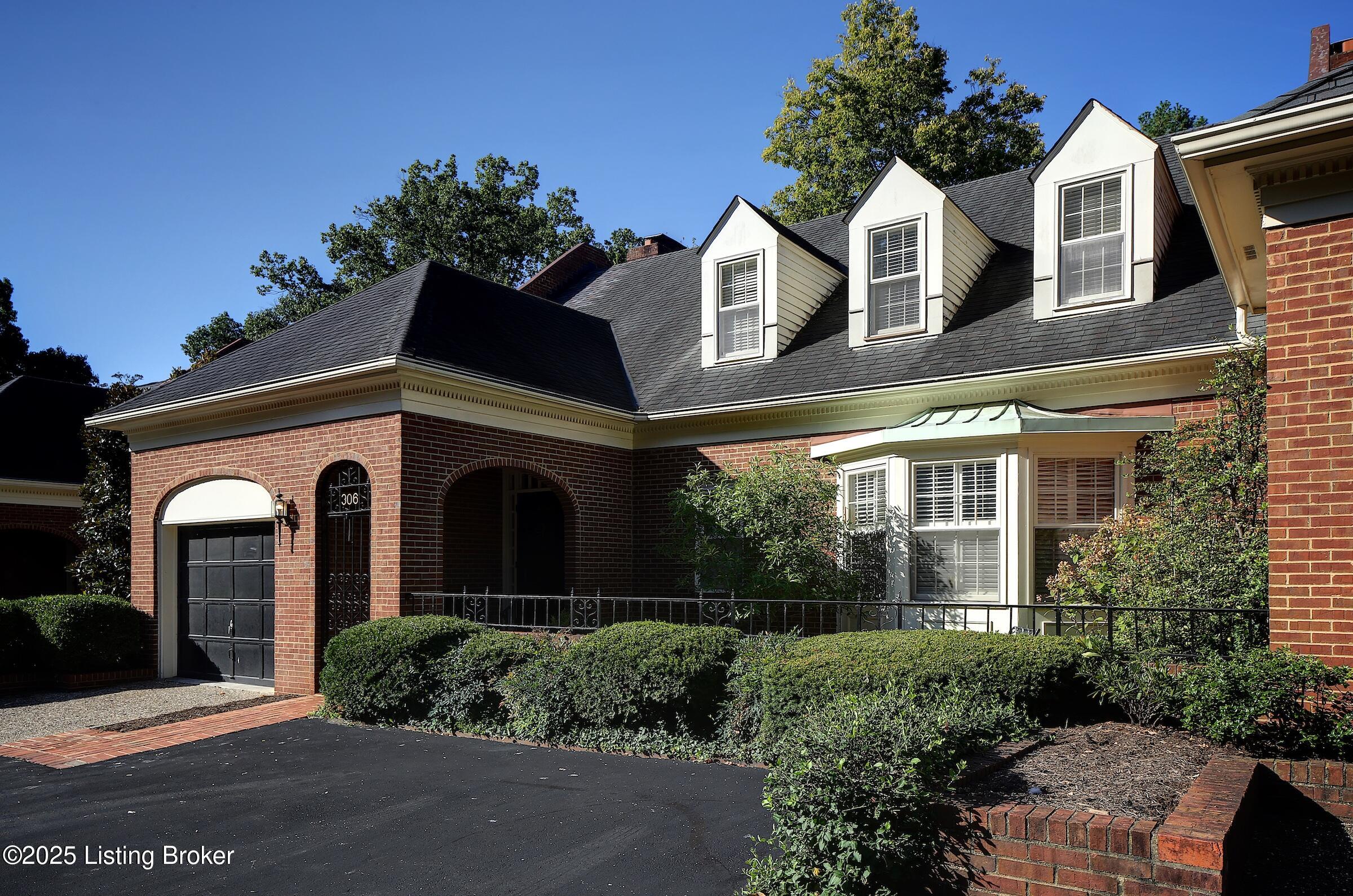 306 Penruth Ave