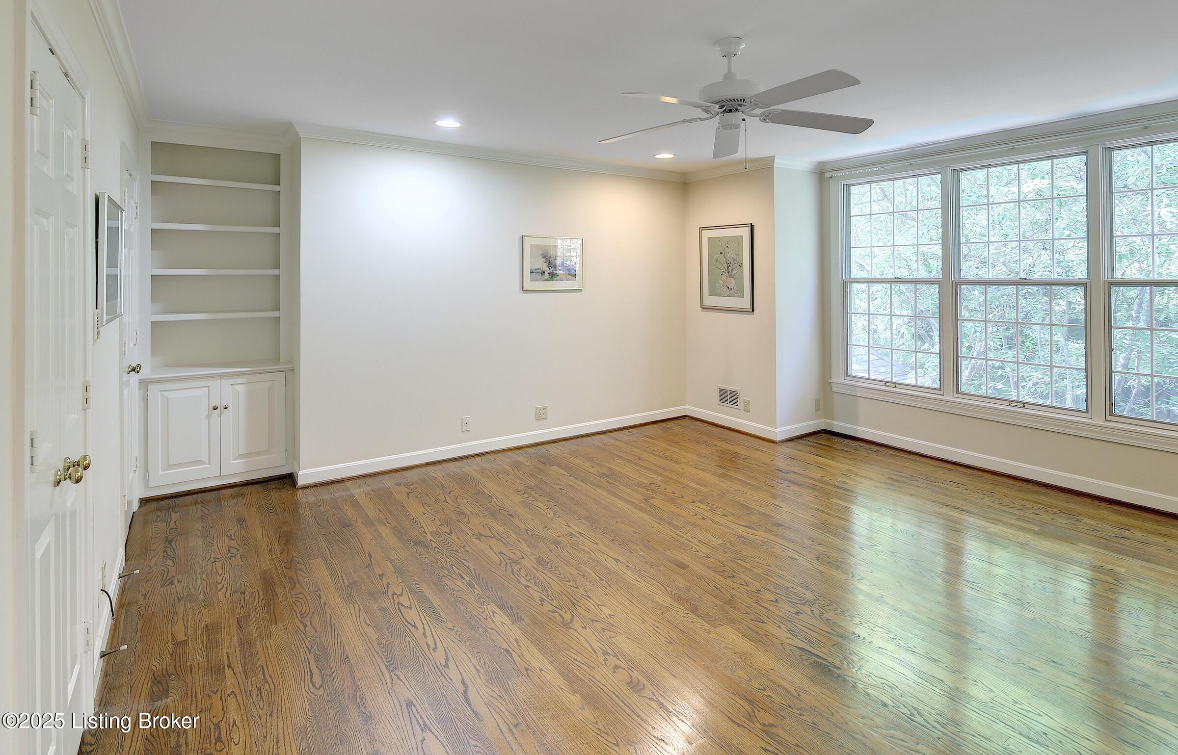 306 Penruth Ave