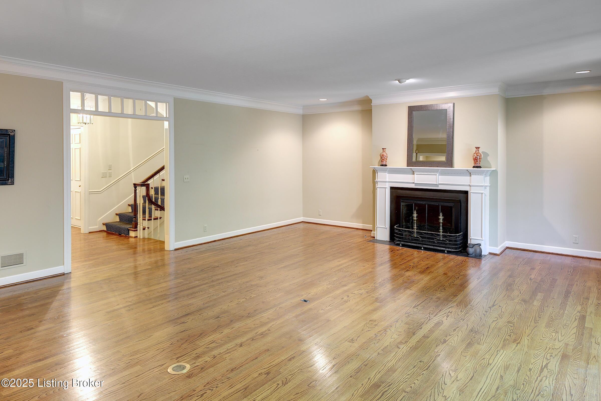 306 Penruth Ave