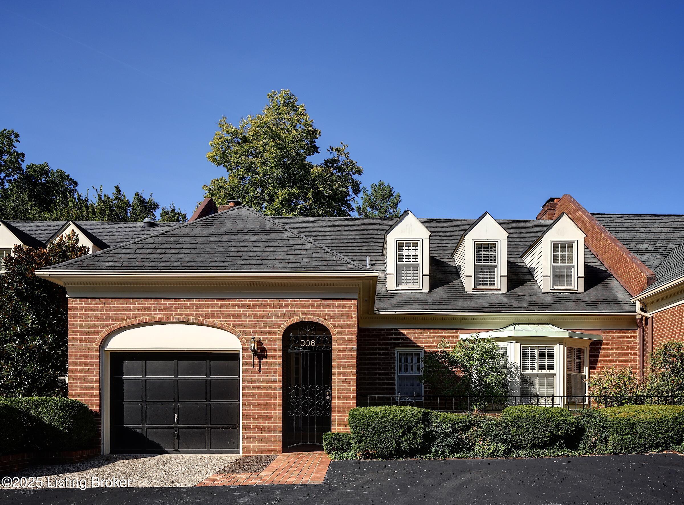 306 Penruth Ave
