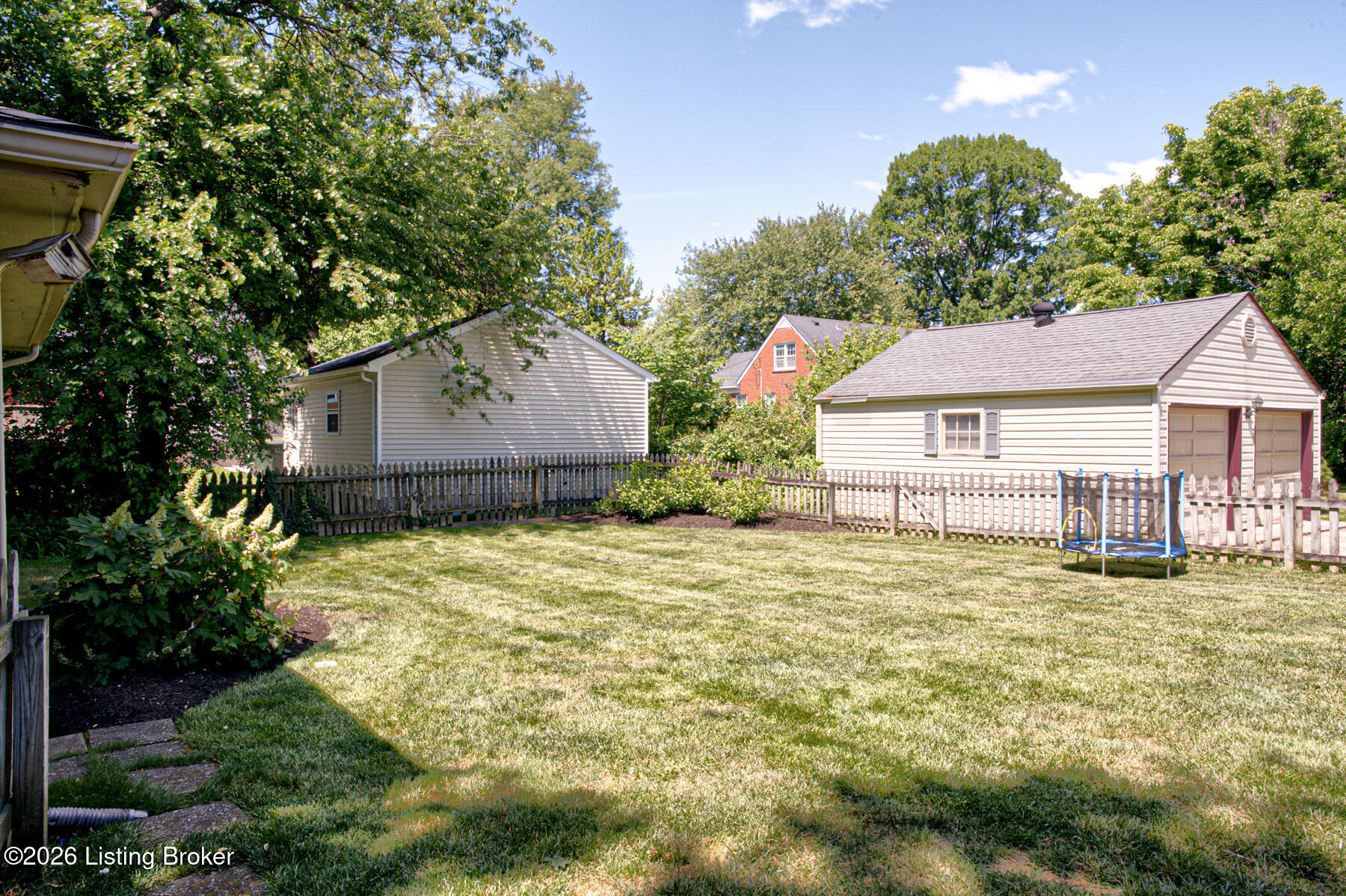 904 Ahland Rd