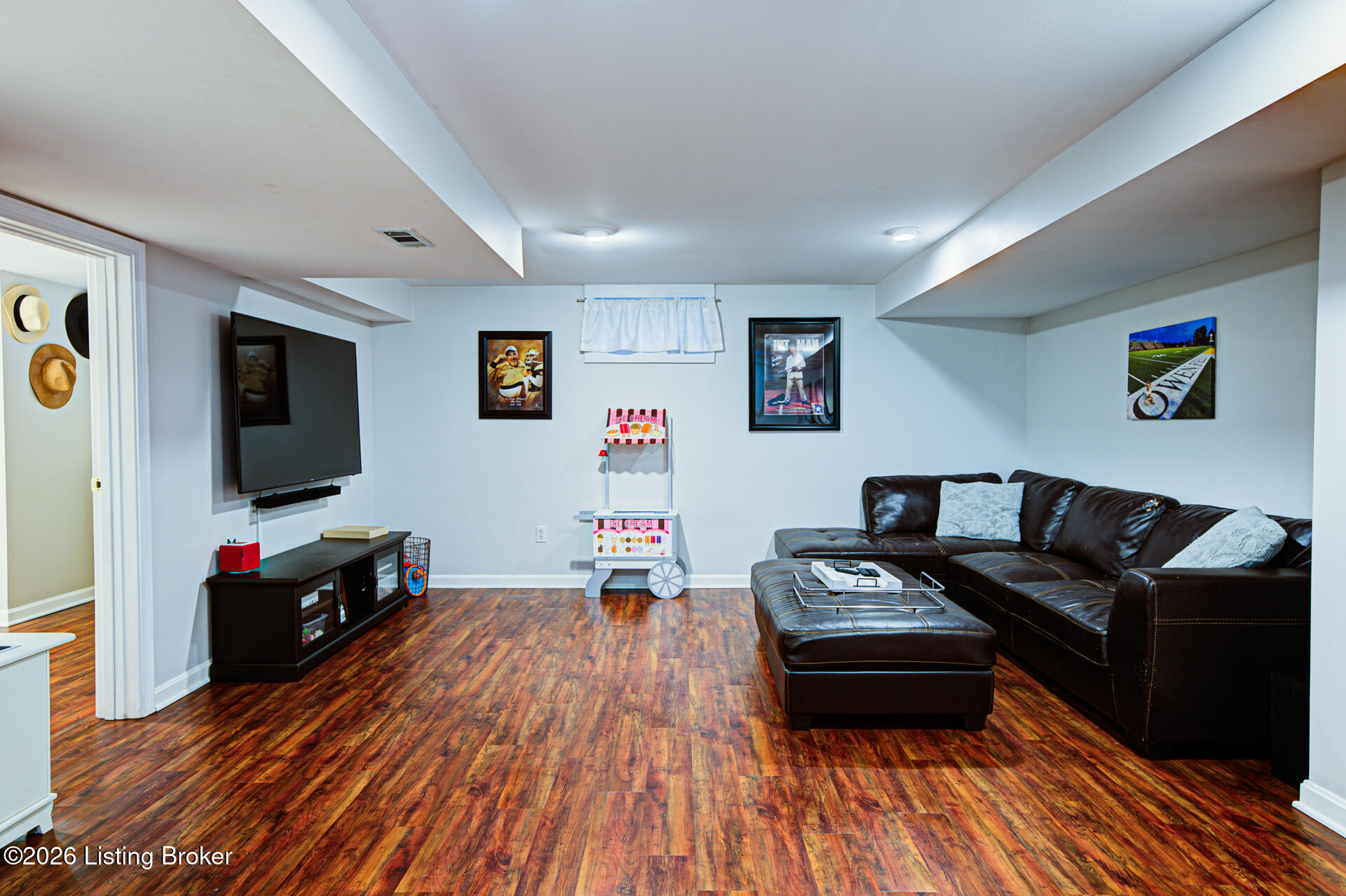 904 Ahland Rd