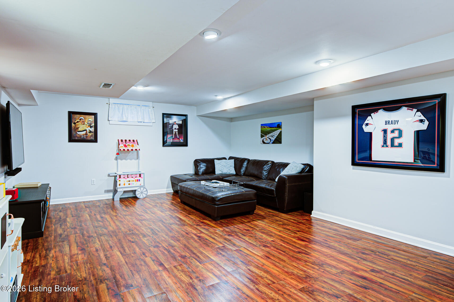 904 Ahland Rd