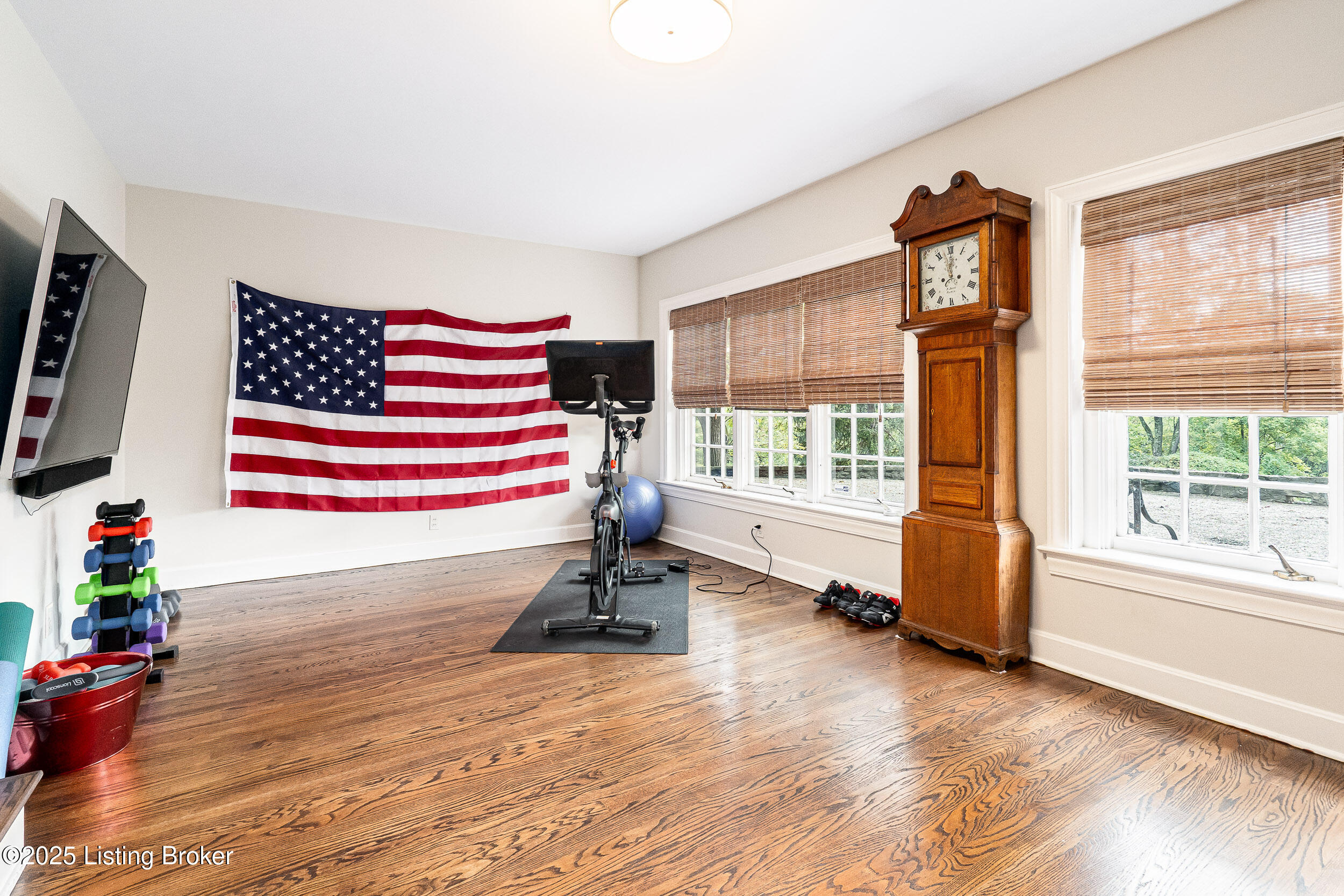 193 Bow Ln