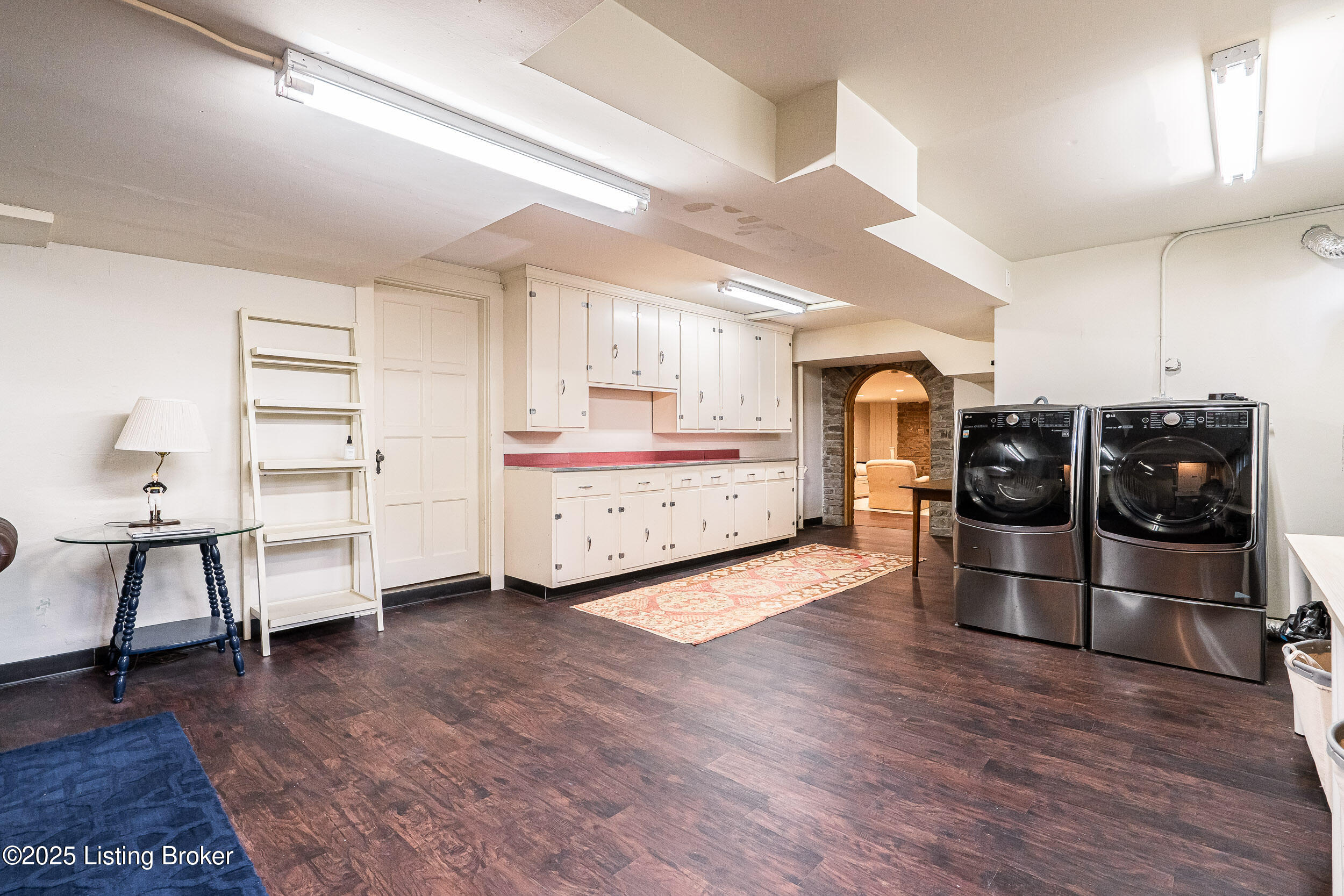 193 Bow Ln