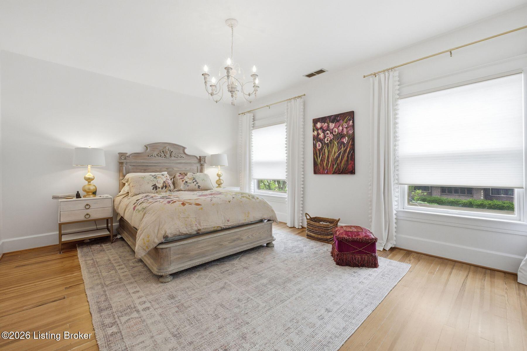 2211 Boulevard Napoleon