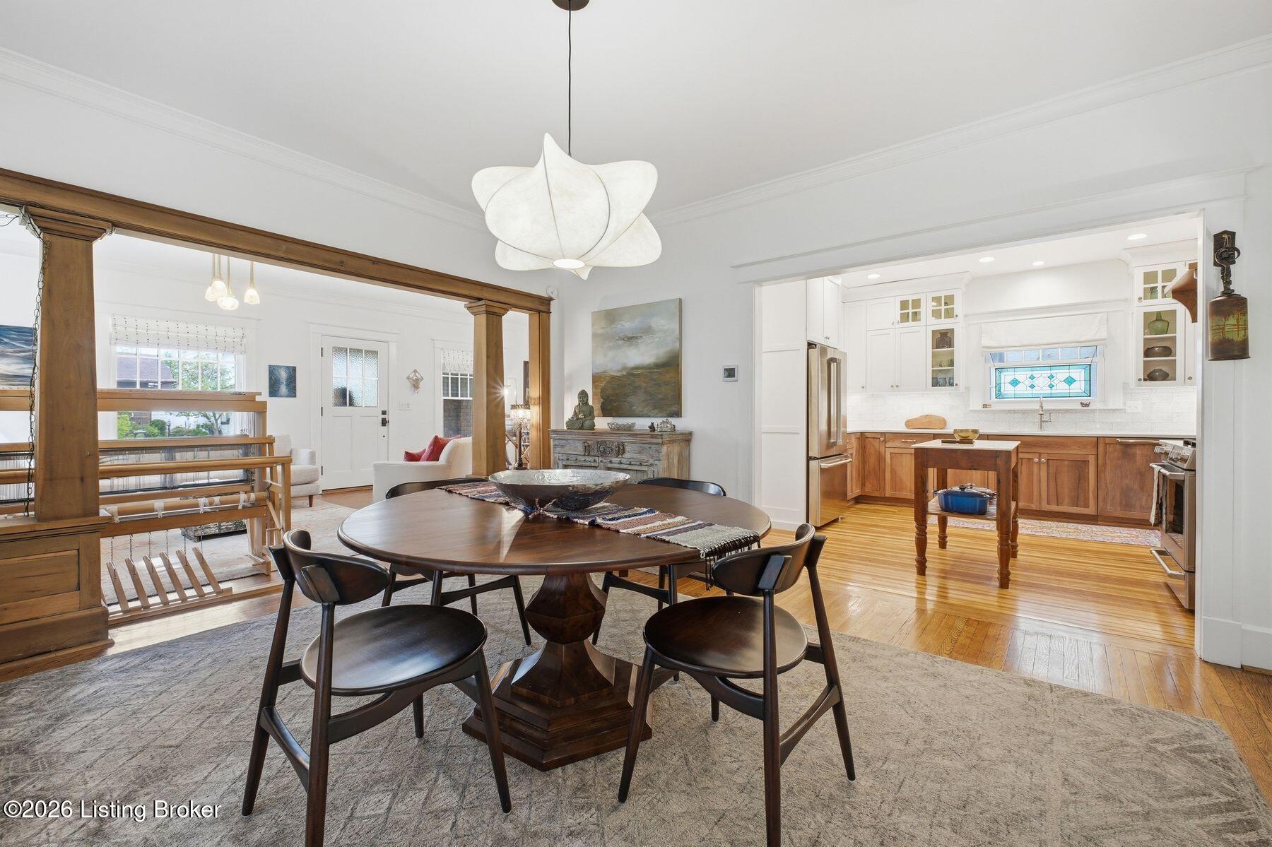 2211 Boulevard Napoleon