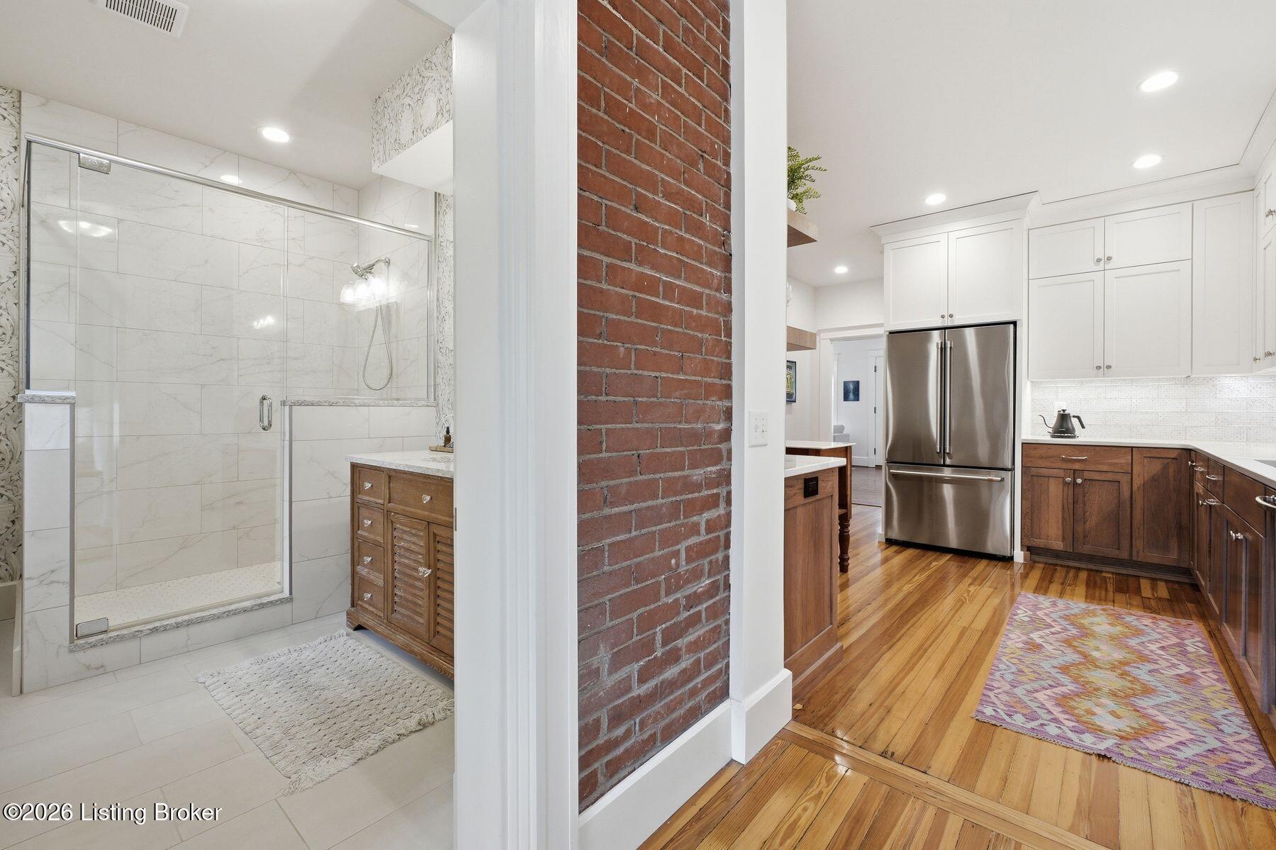 2211 Boulevard Napoleon