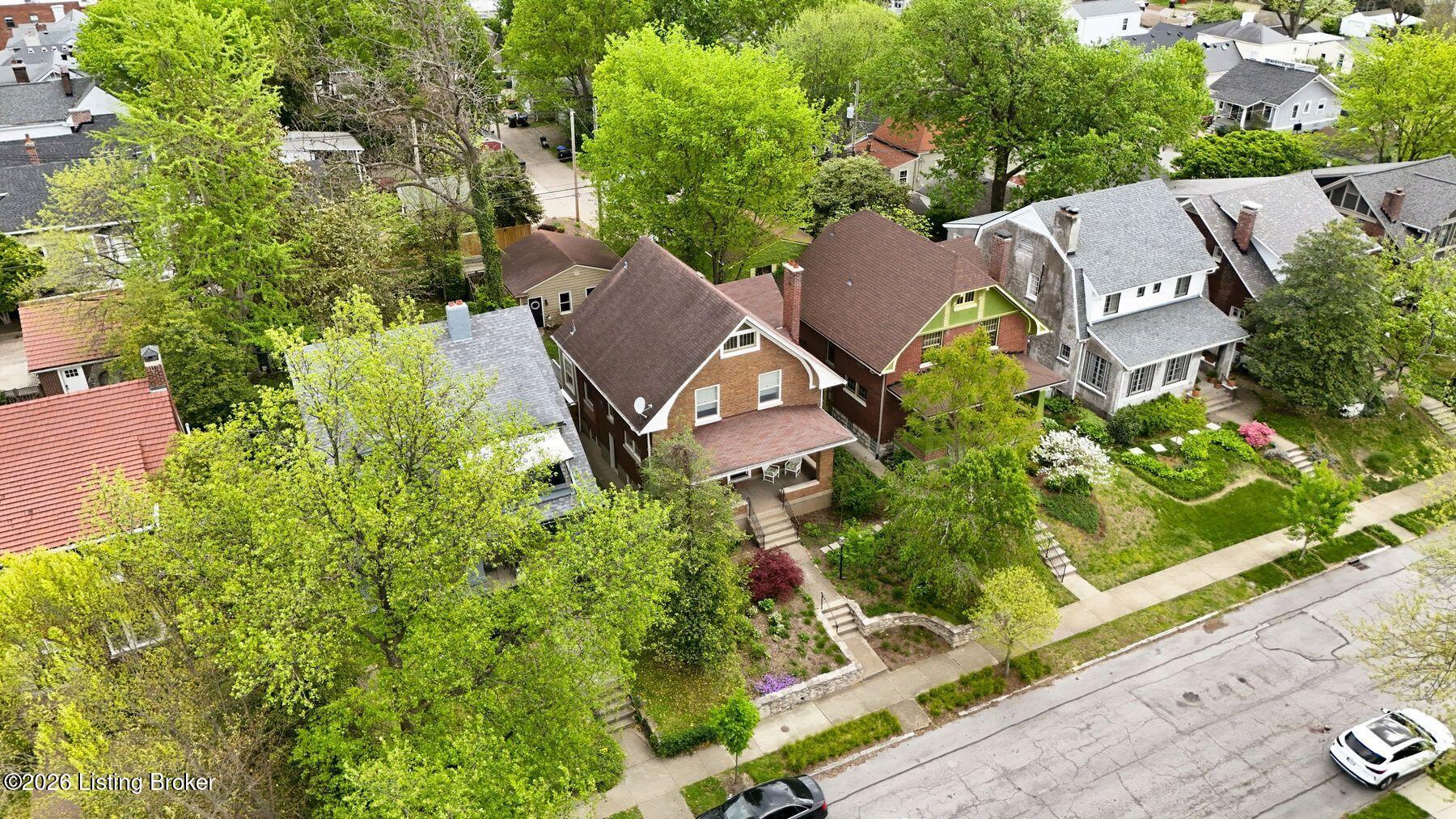 2211 Boulevard Napoleon