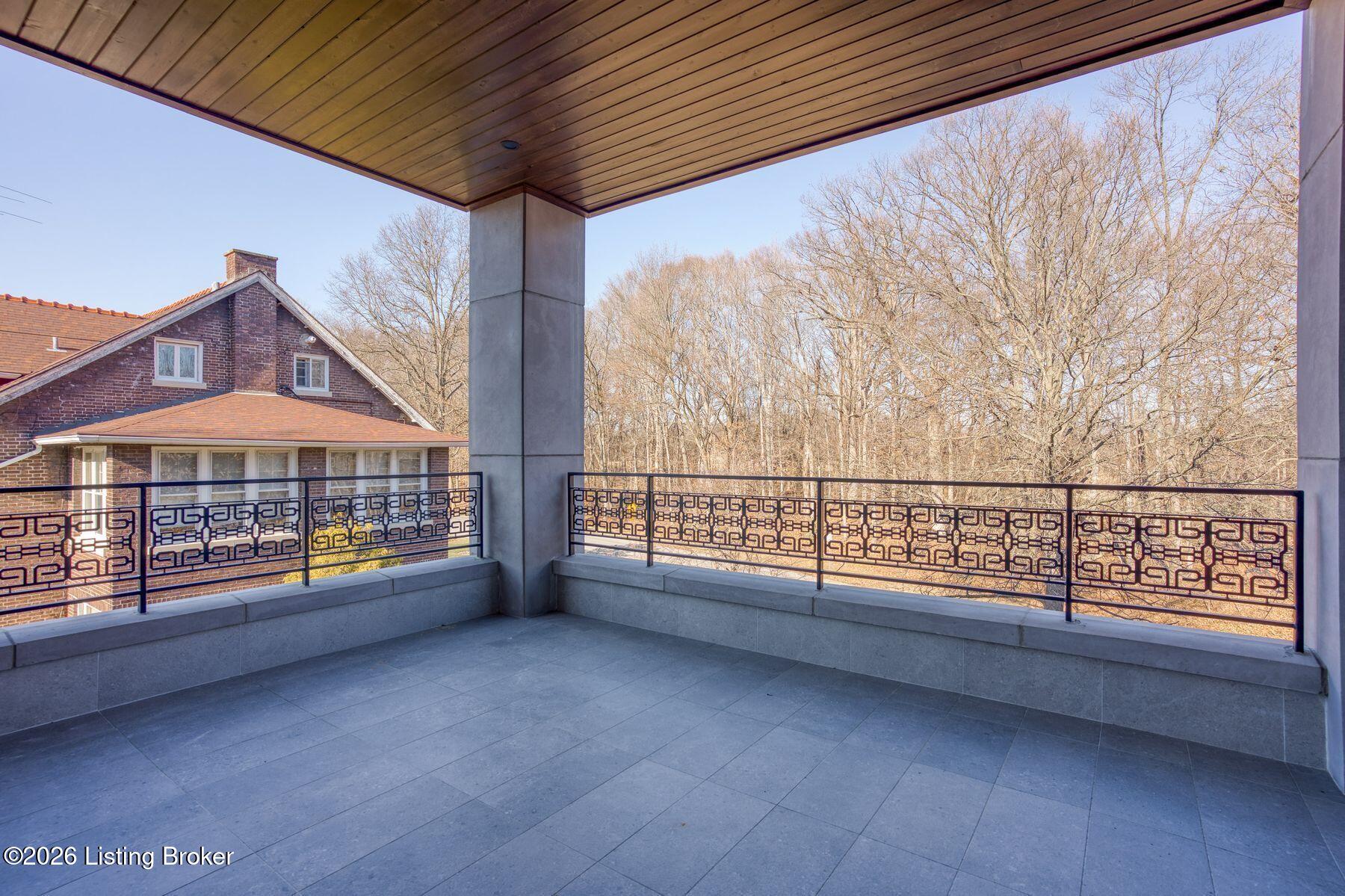 1576 Cherokee Rd 6