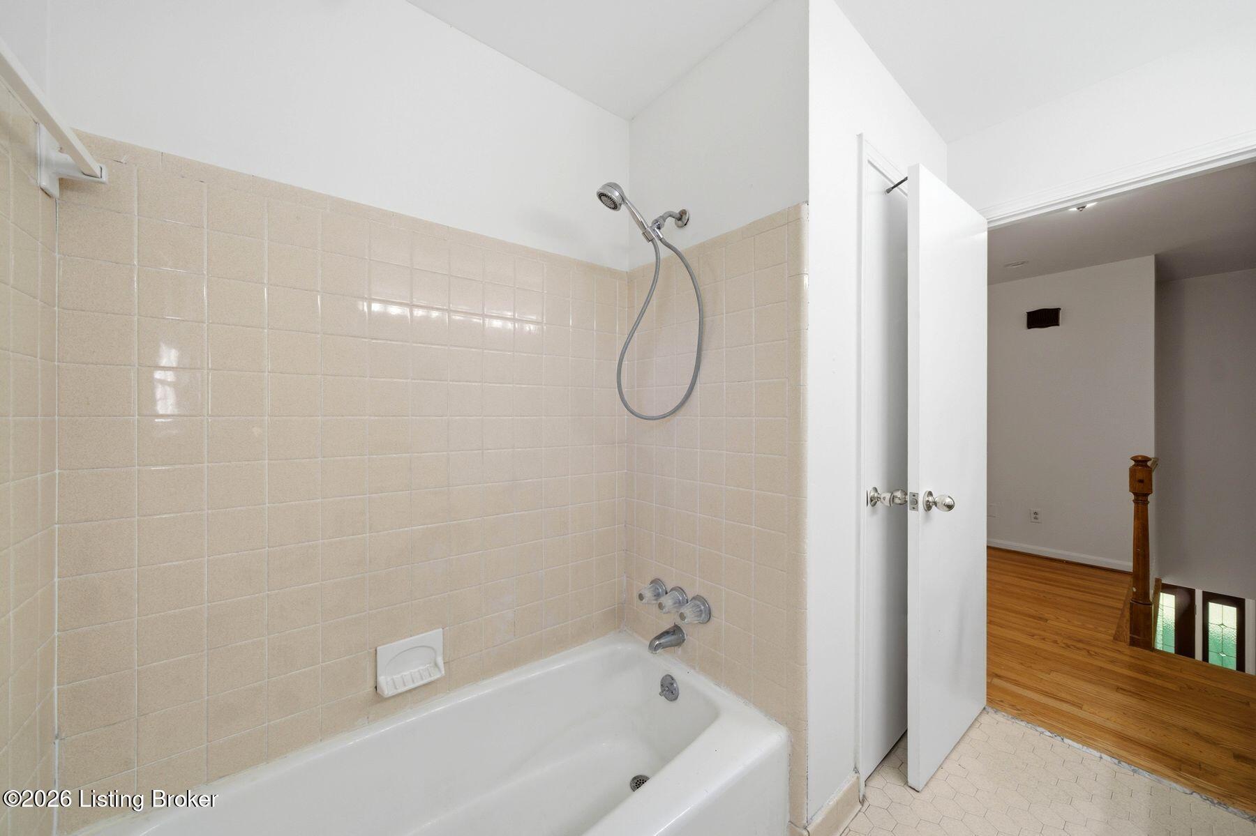 3405 Hastings Cir
