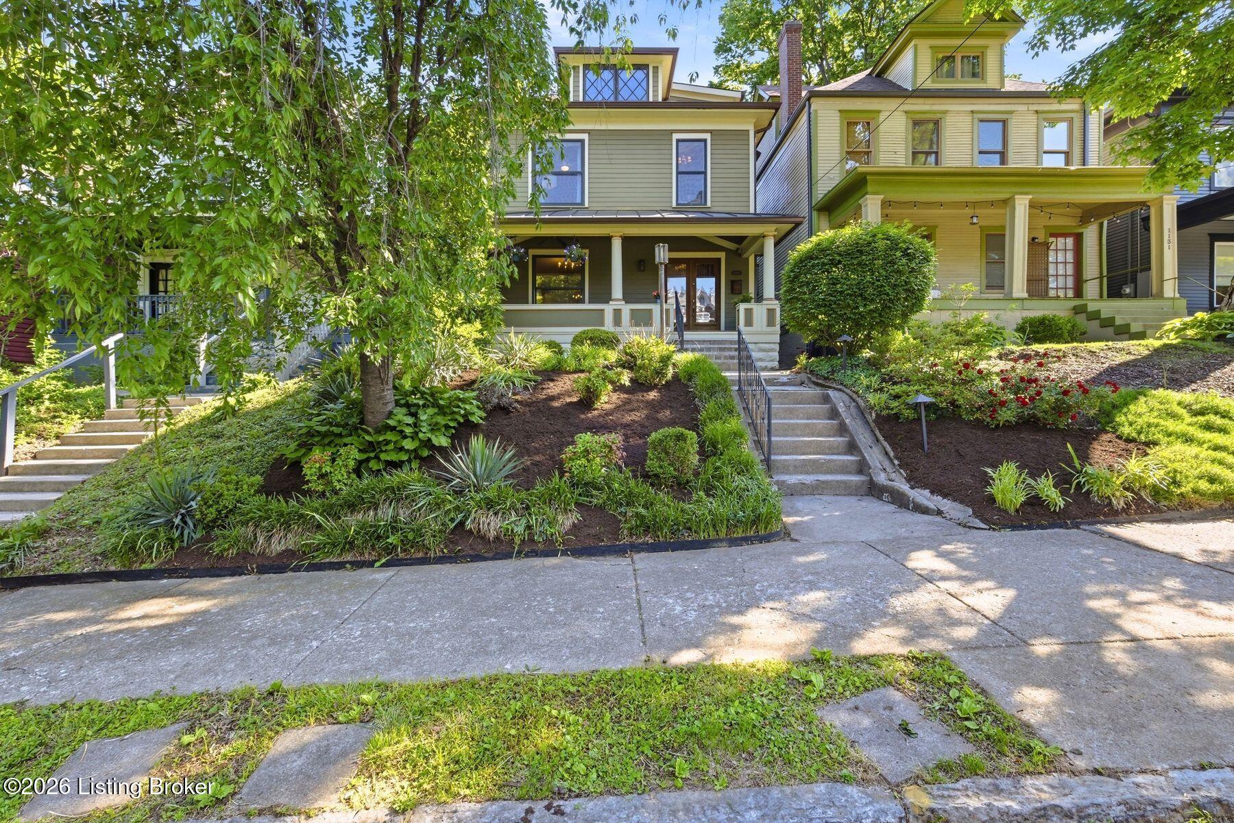 1129 Everett Ave