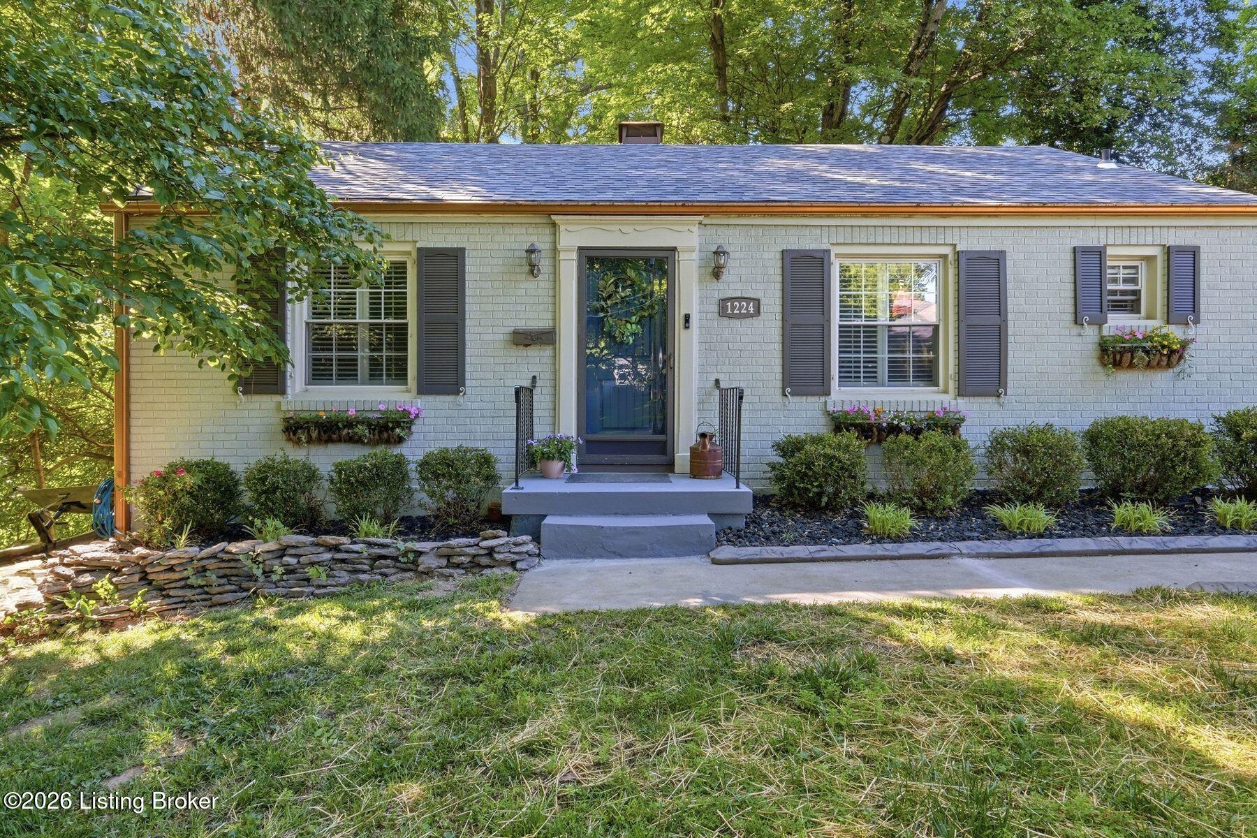 1224 Falcon Dr
