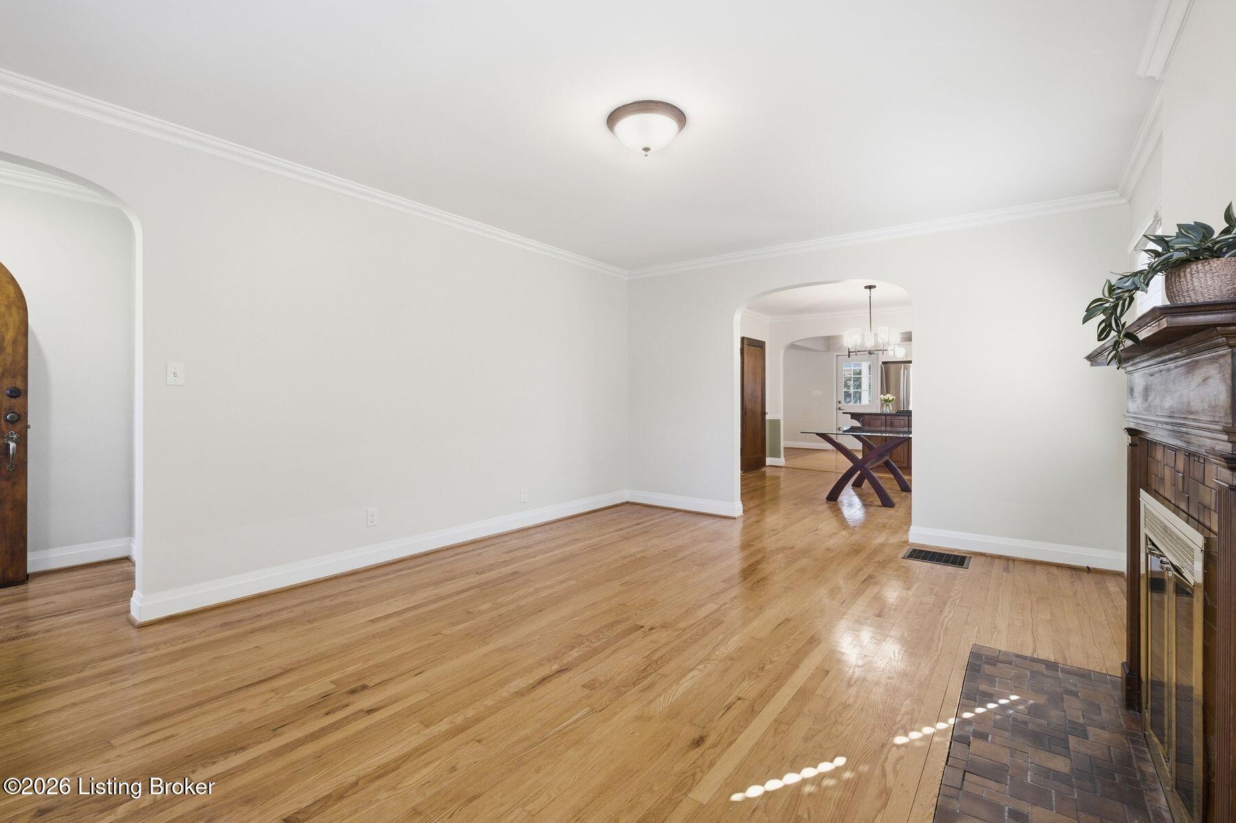 207 Eline Ave