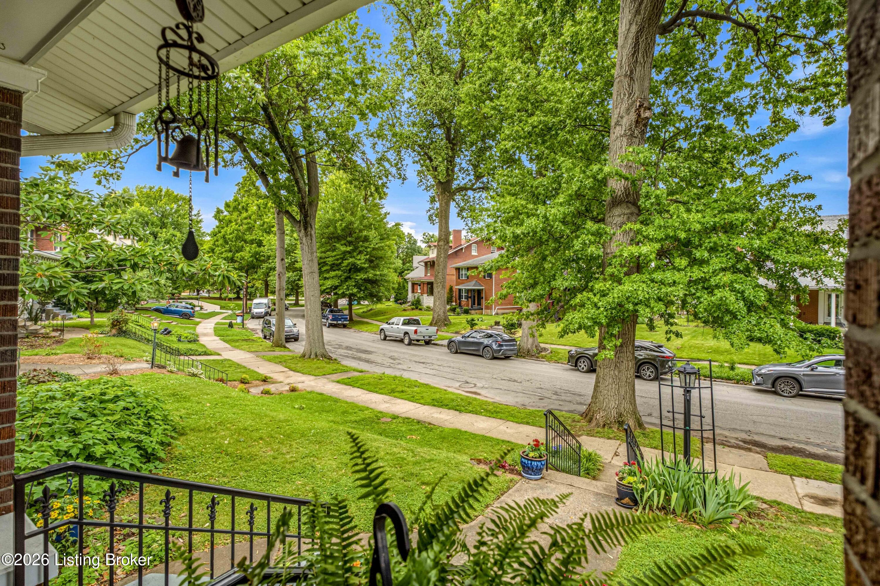 2036 Boulevard Napoleon
