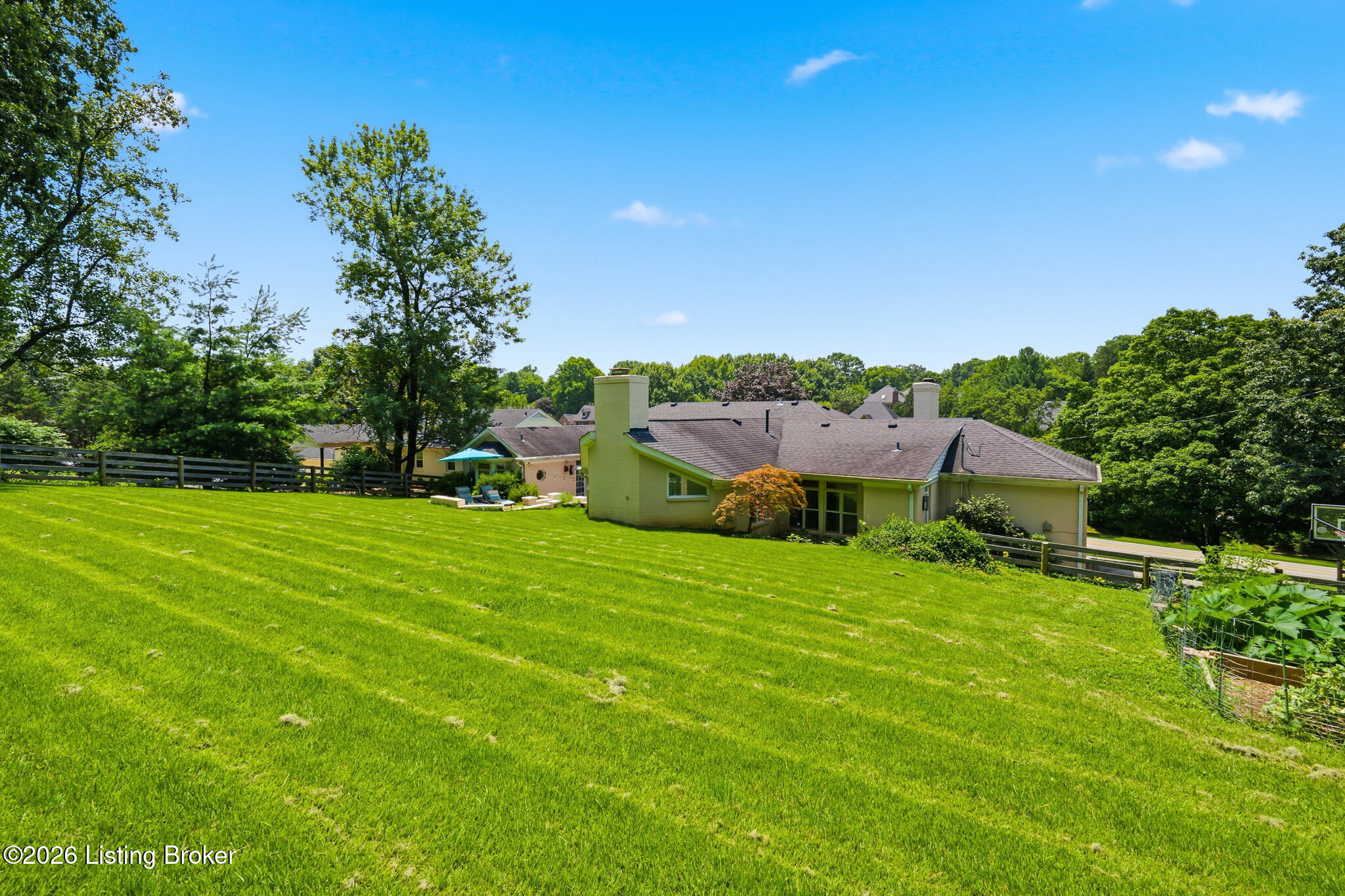 417 Blankenbaker Ln