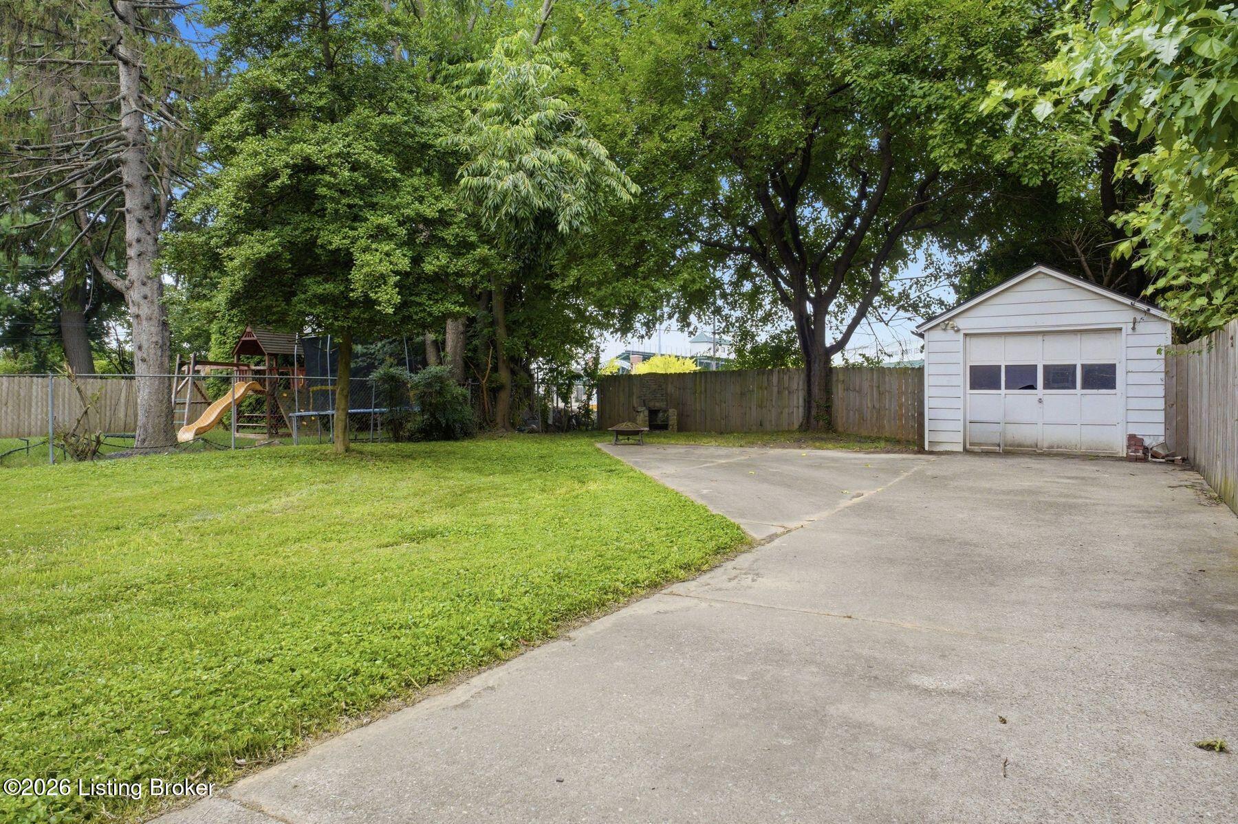 210 Ridgeway Ave