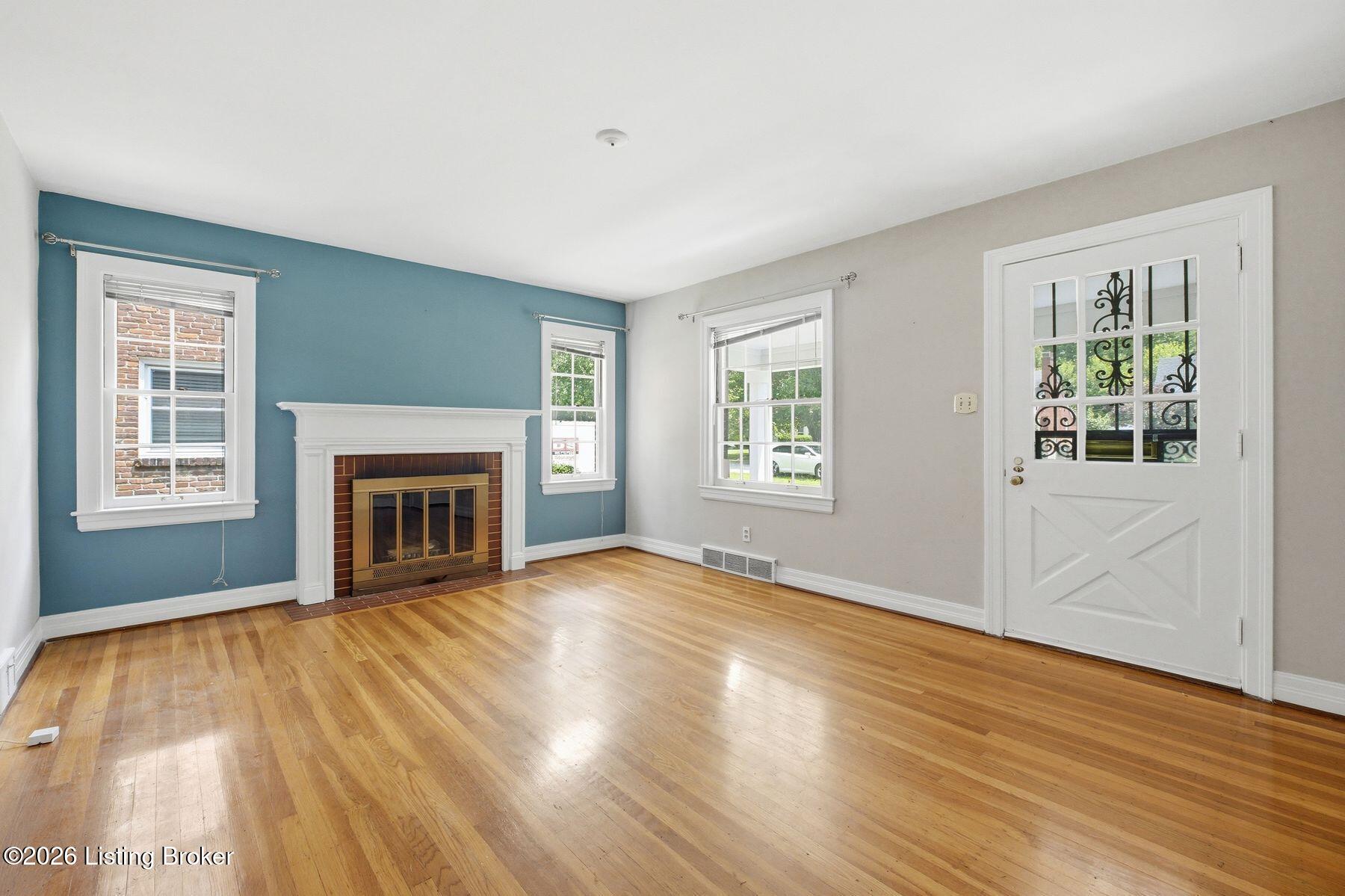 210 Ridgeway Ave
