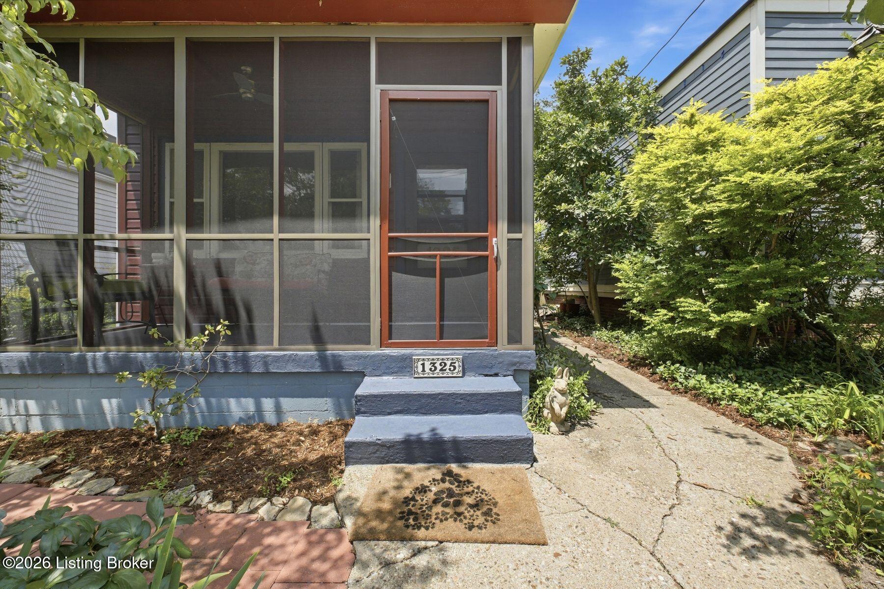1325 Rufer Ave