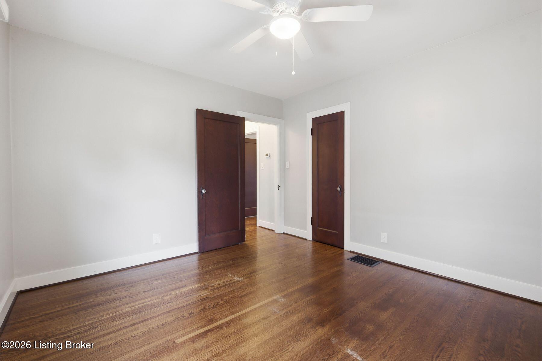 2543 Ridgewood Ave