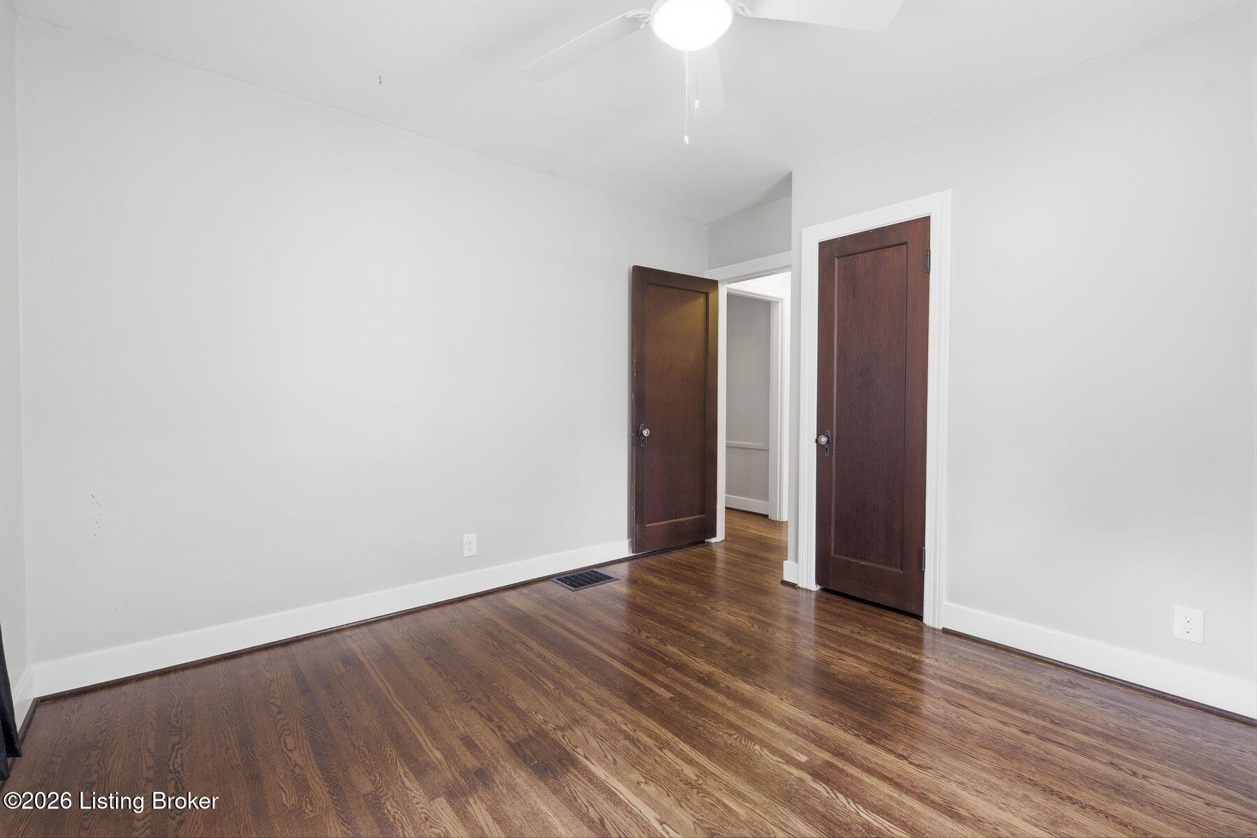 2543 Ridgewood Ave