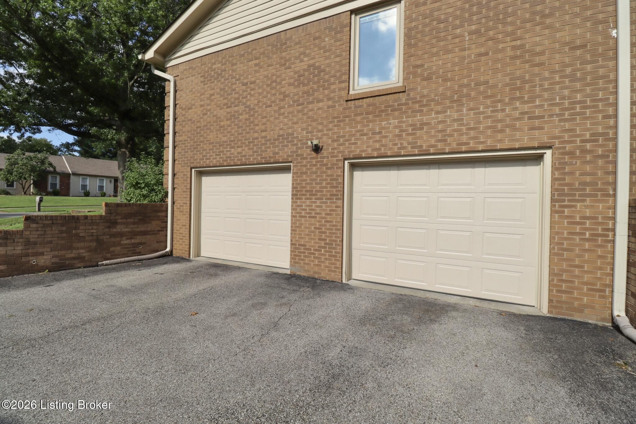 4305 Windy Oaks Rd