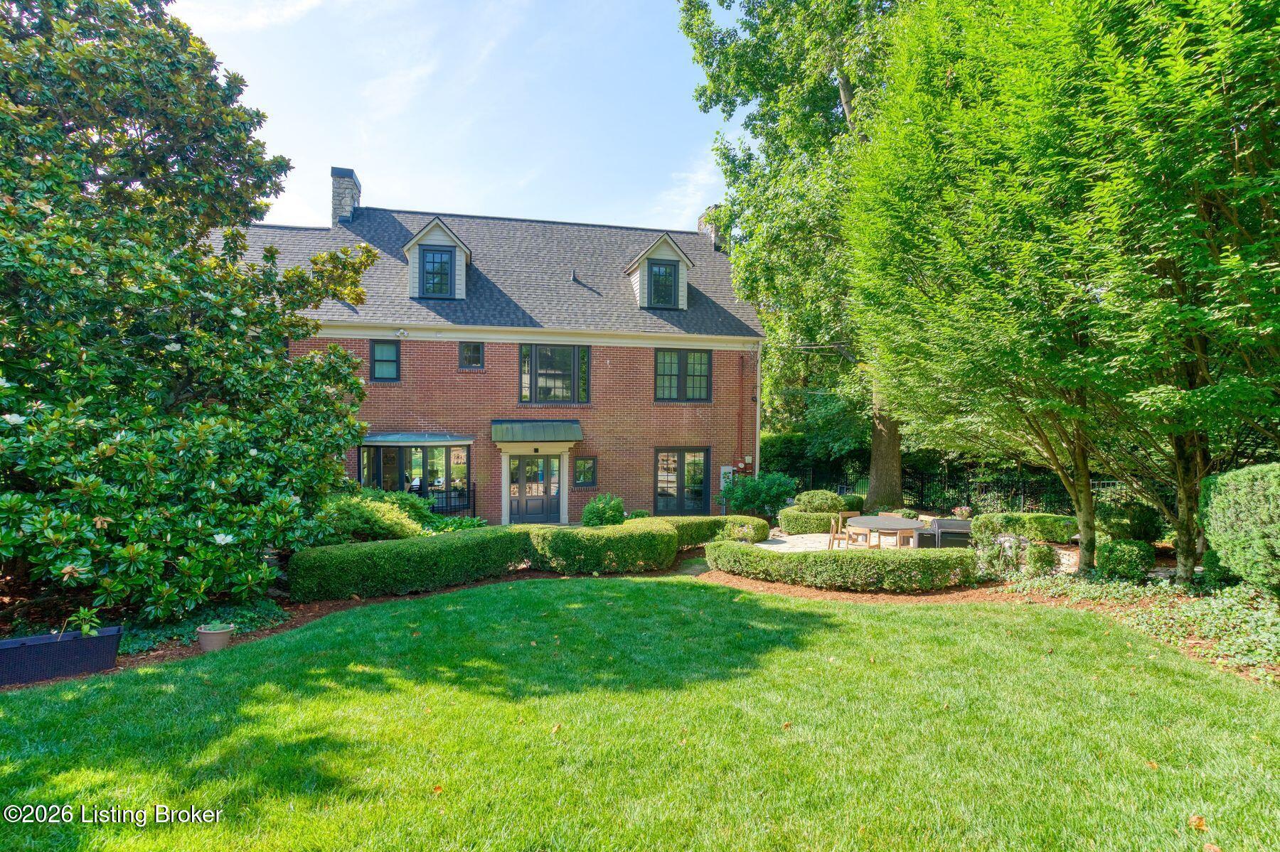 1679 Spring Dr