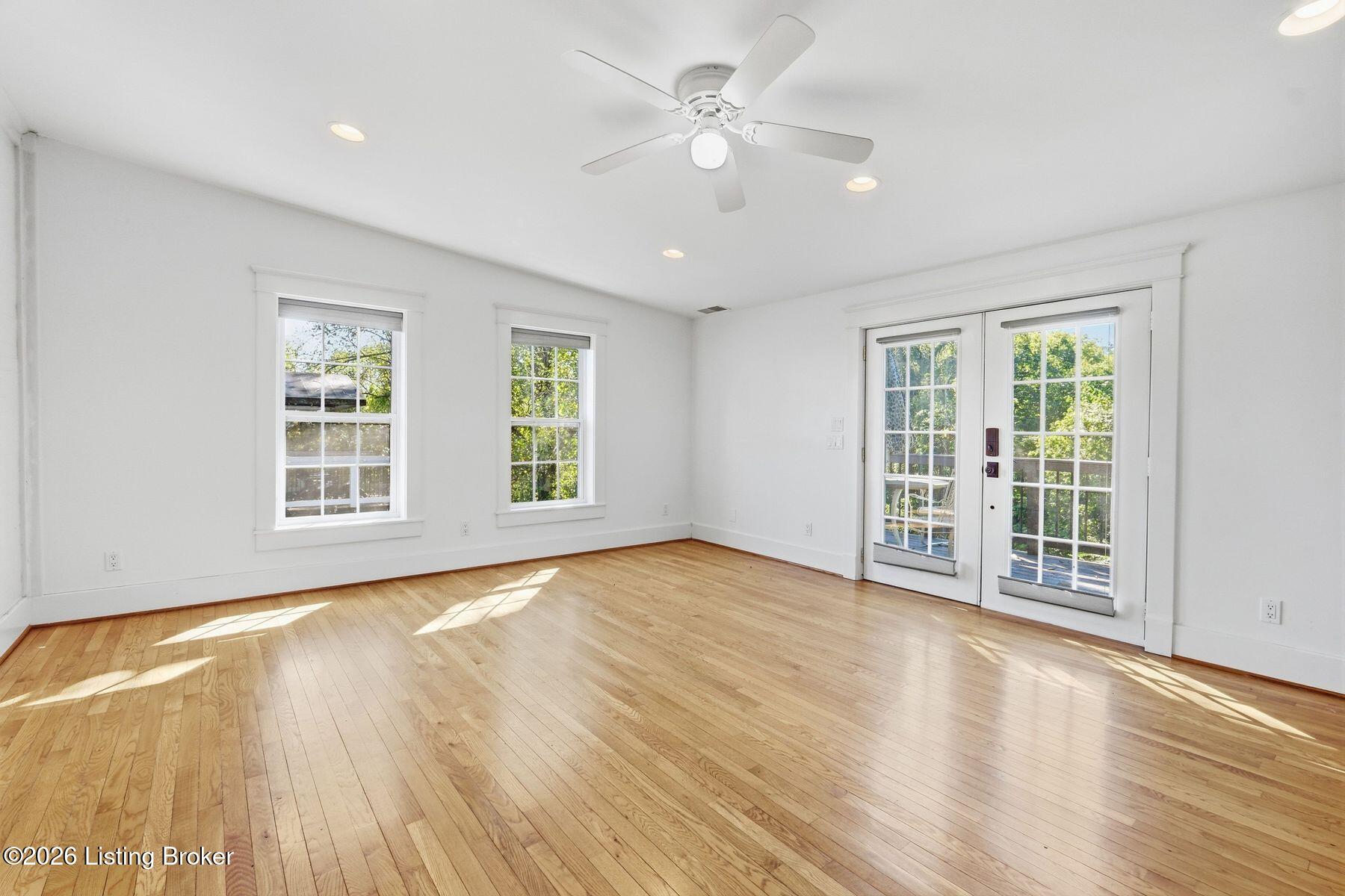 304 S Peterson Ave 3