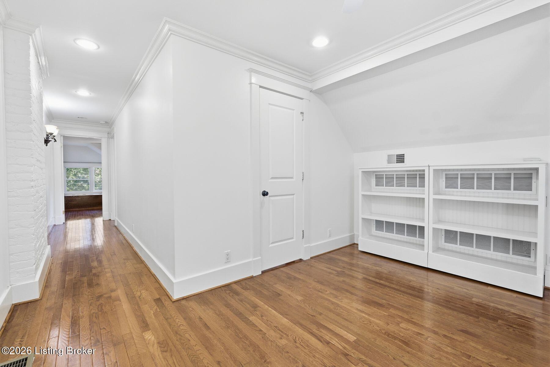 304 S Peterson Ave 3