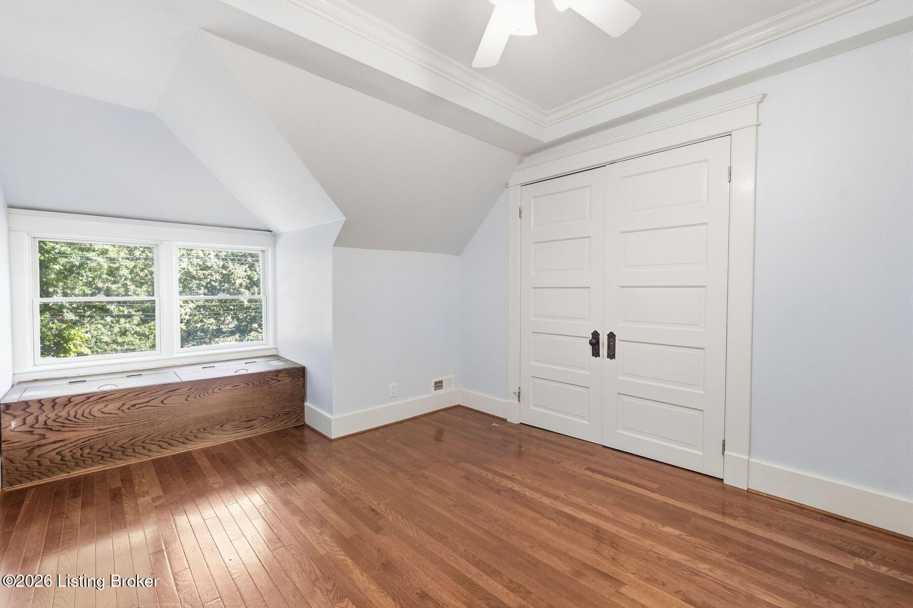 304 S Peterson Ave 3