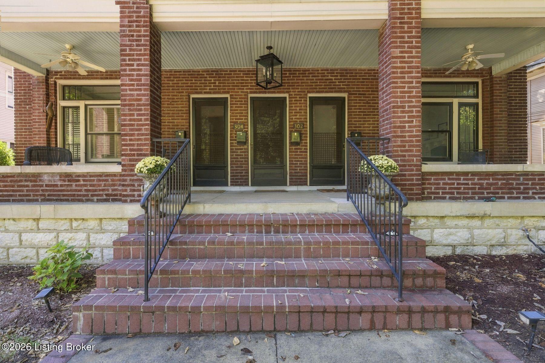 304 S Peterson Ave 3