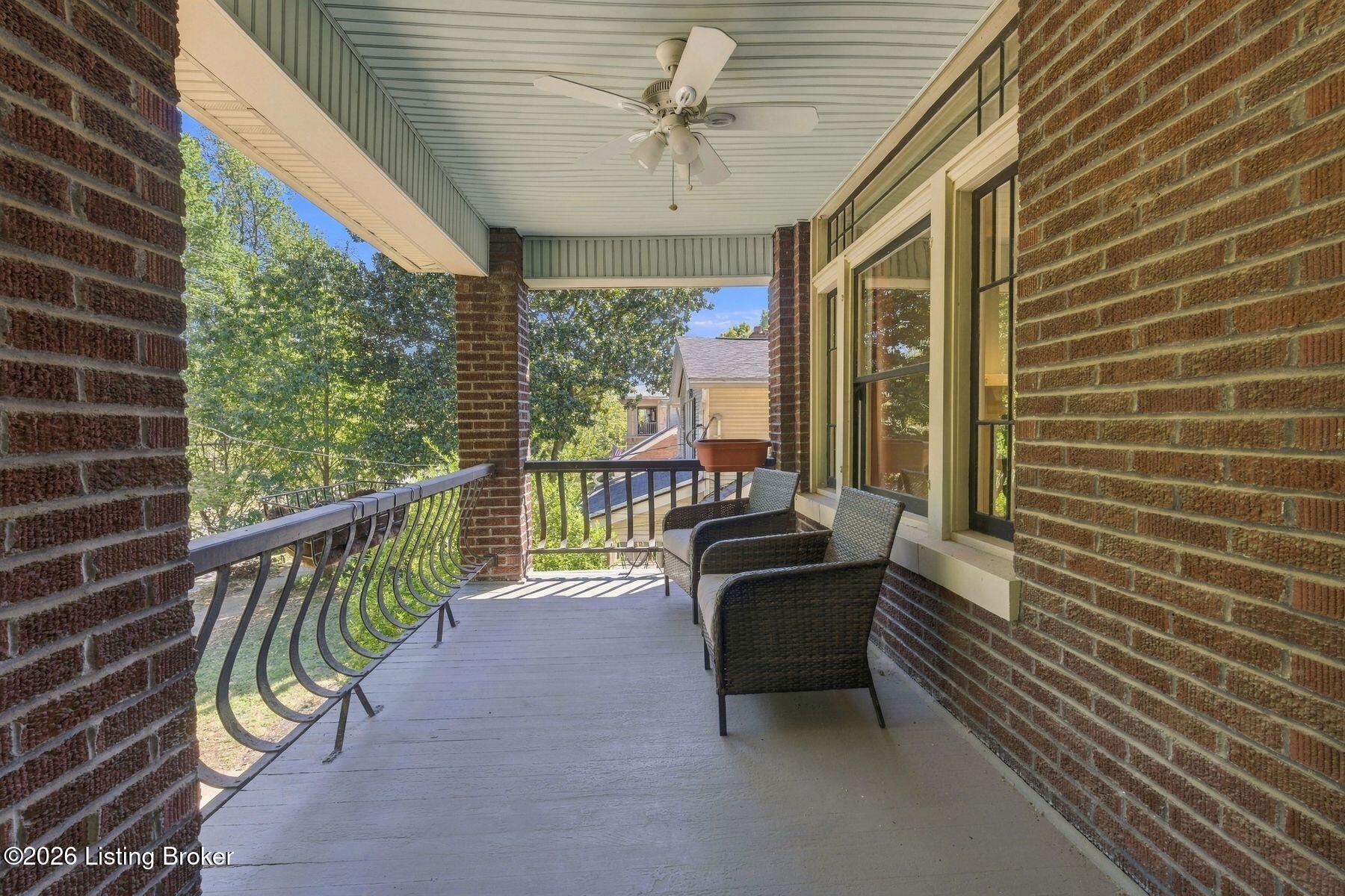 304 S Peterson Ave 3
