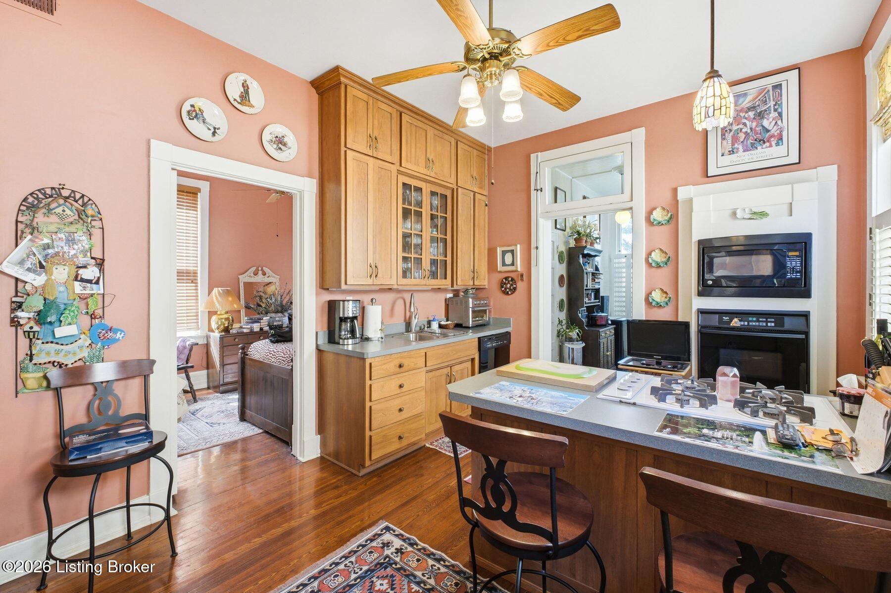 1028 Cherokee Rd 4