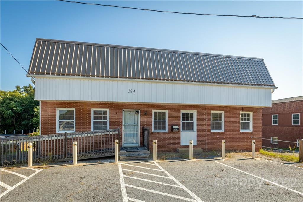 284 W Main Street