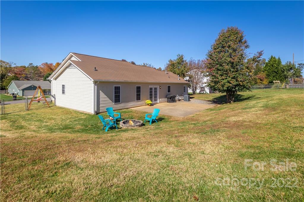 304 N Meadow Drive