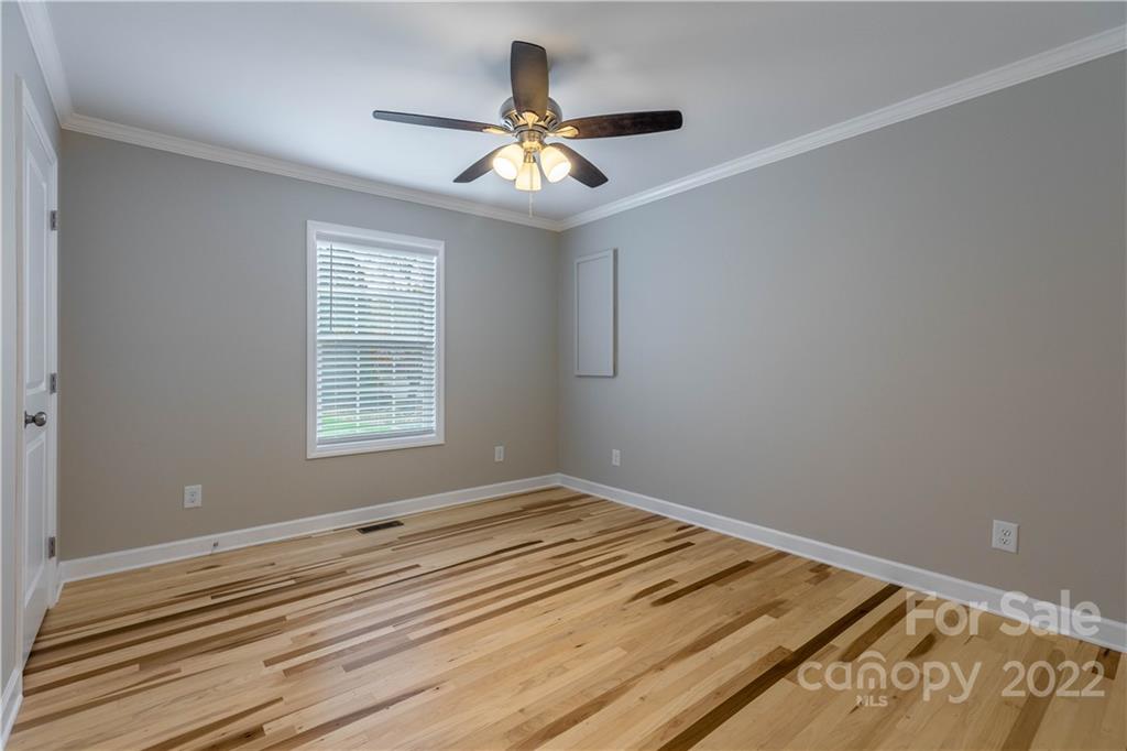 2865 Woodstream Drive