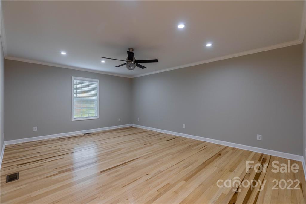 2865 Woodstream Drive