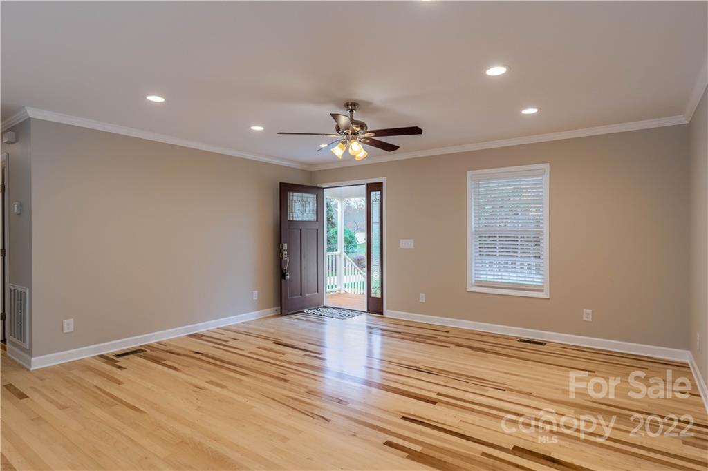 2865 Woodstream Drive