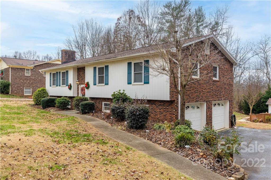 806 Summers Road