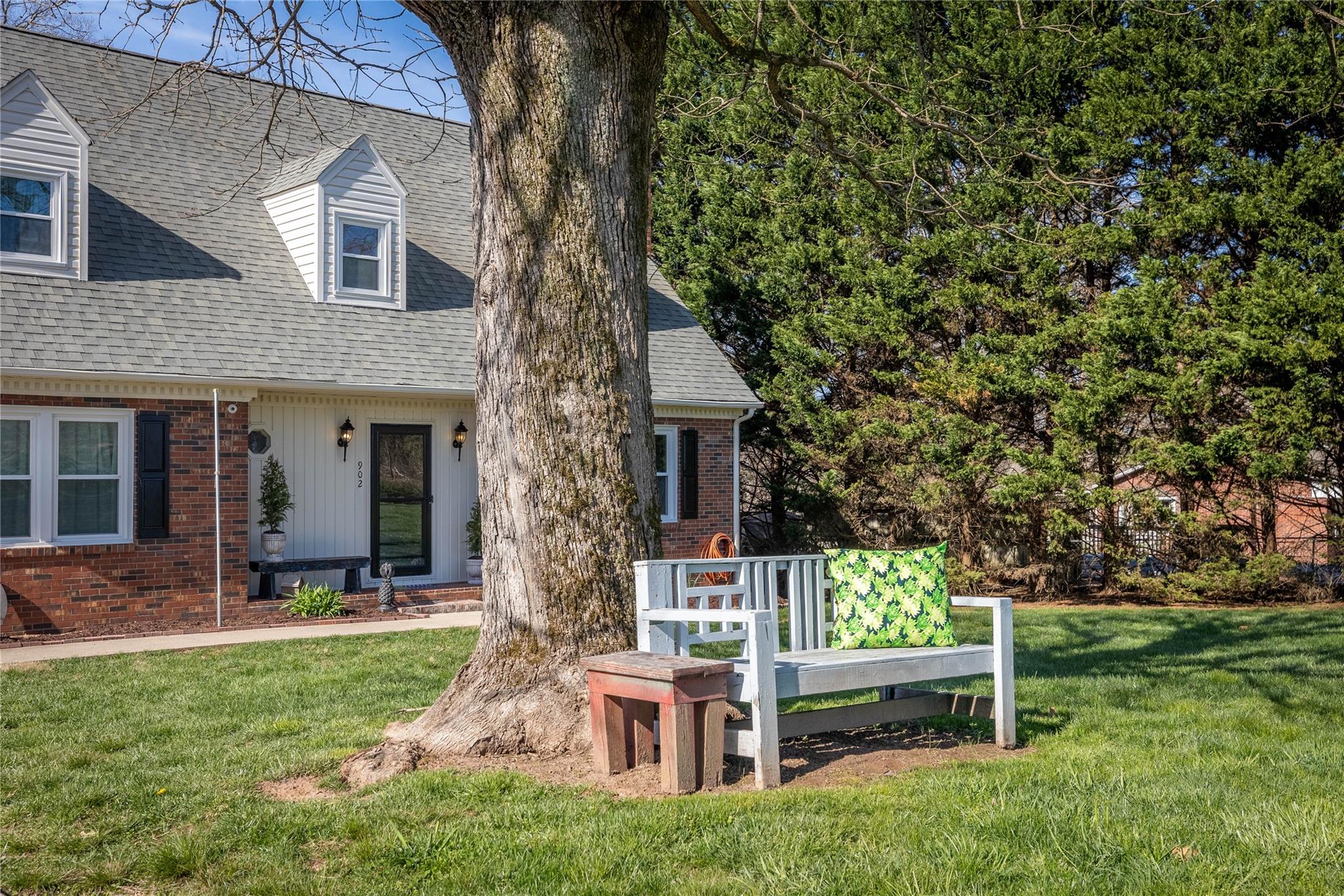902 Bethel Road