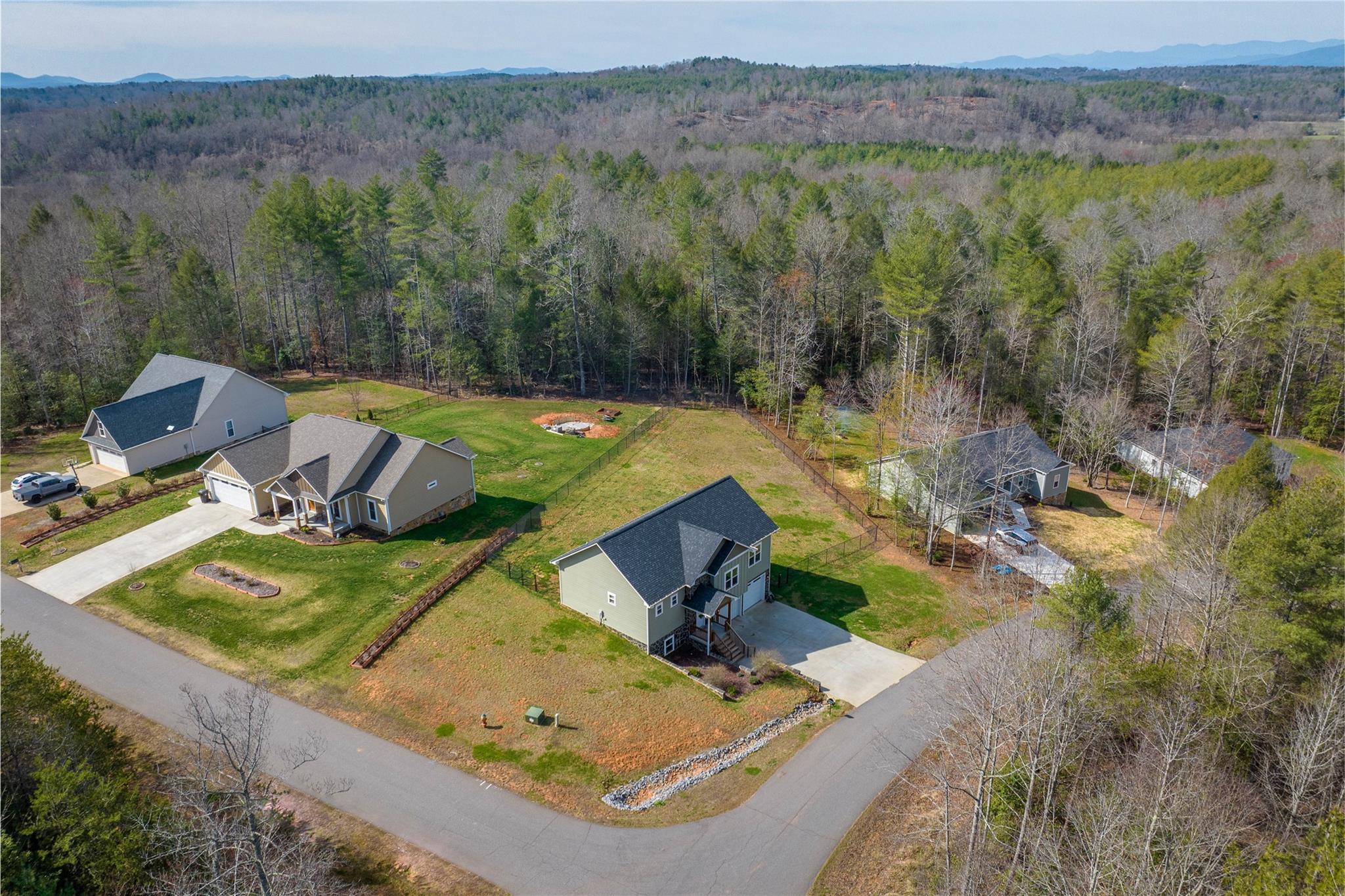 1735 Plantation Loop