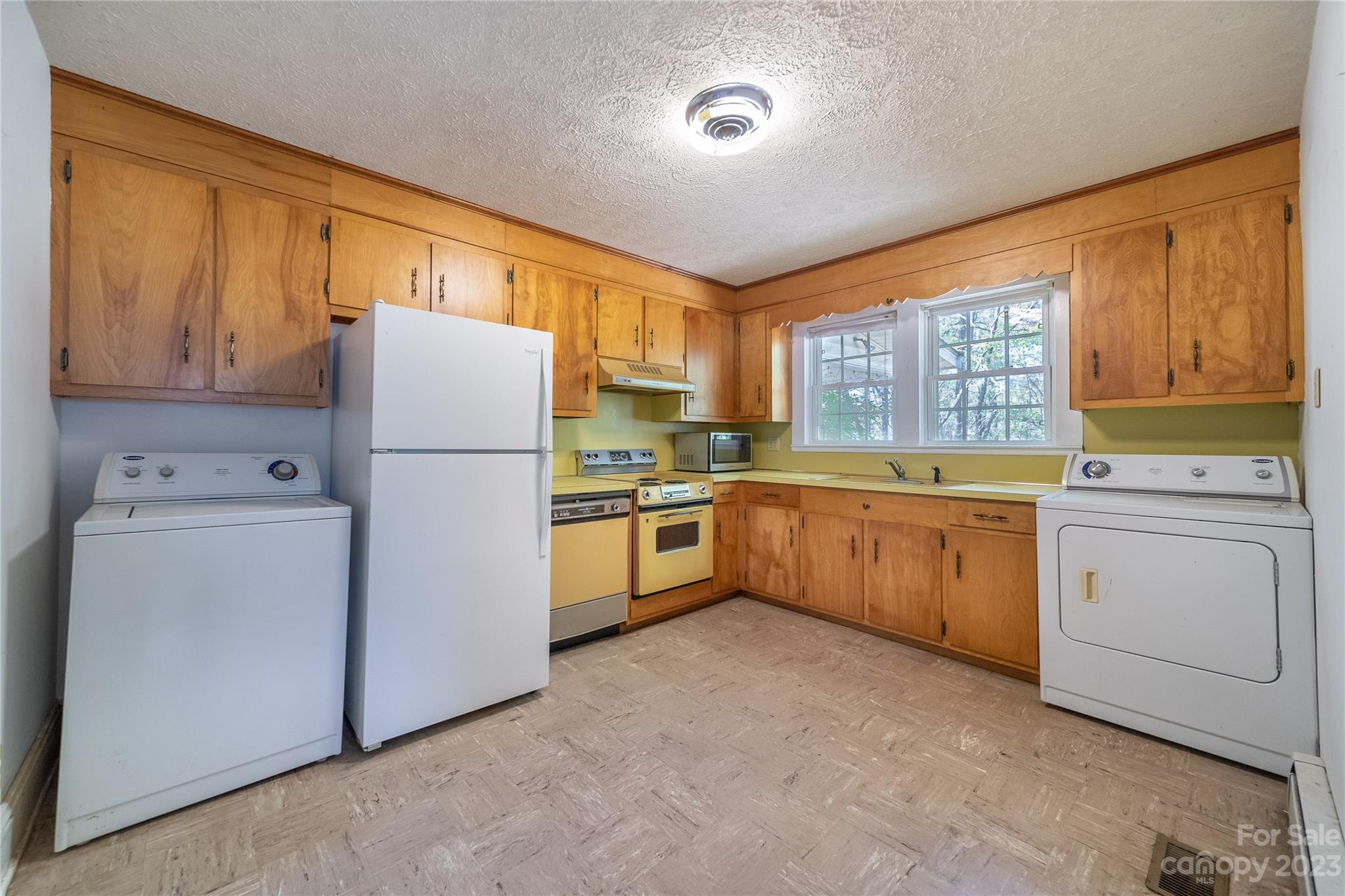 304 Garrou Avenue SE