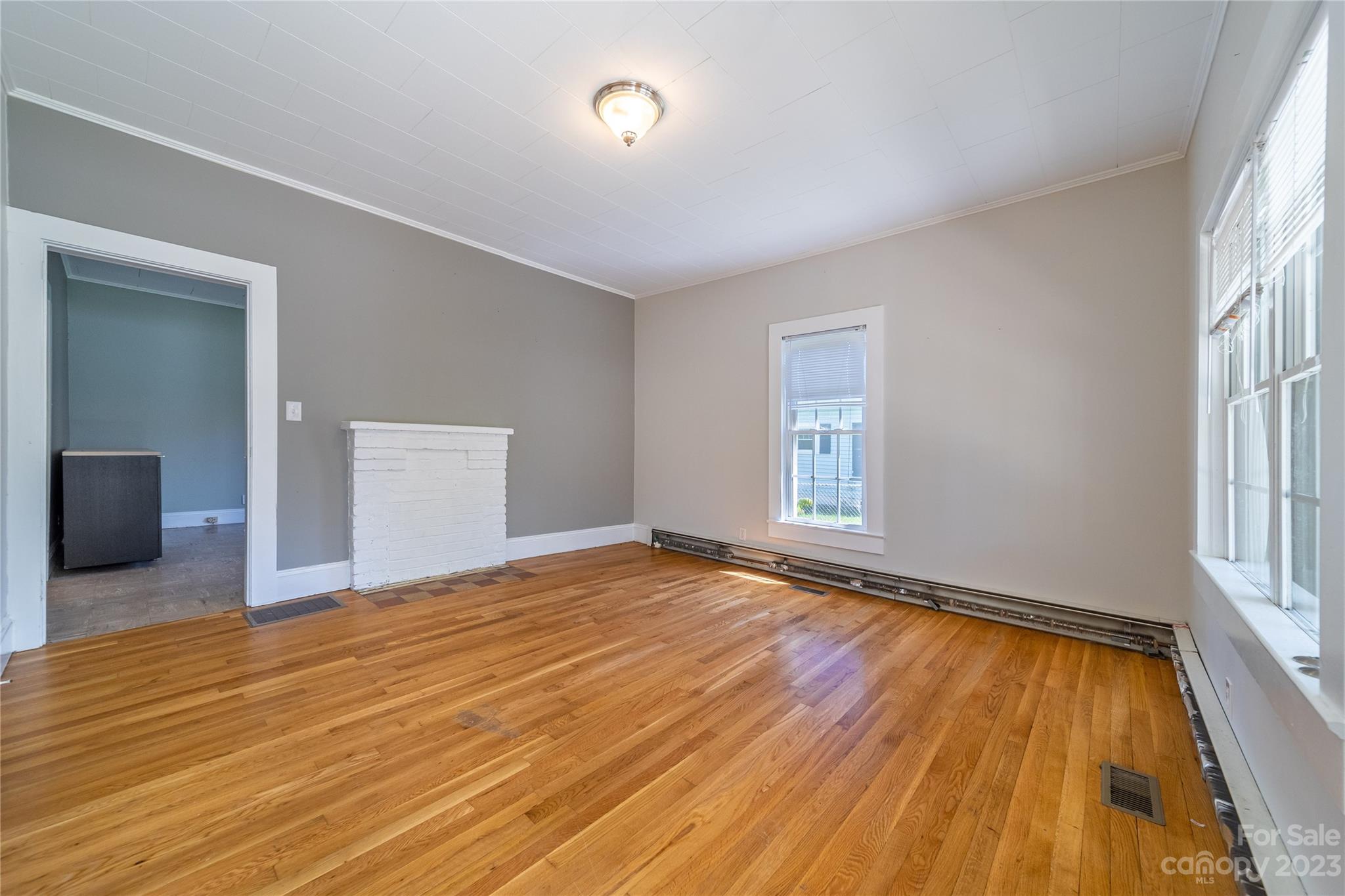 304 Garrou Avenue SE