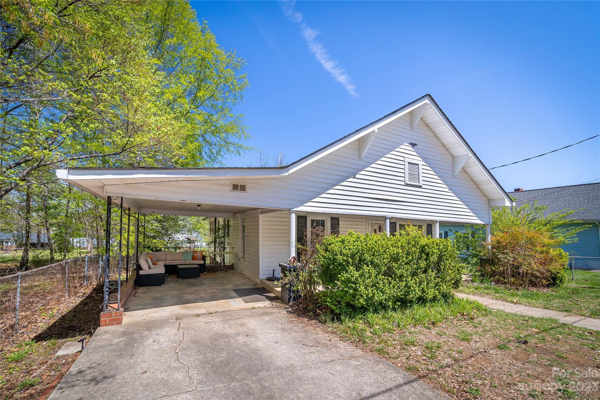 304 Garrou Avenue SE